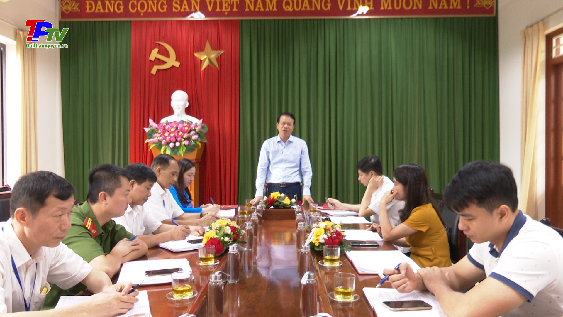 Đồng chí Bí thư Thành ủy làm việc với Đảng ủy phường Phan Đình Phùng.