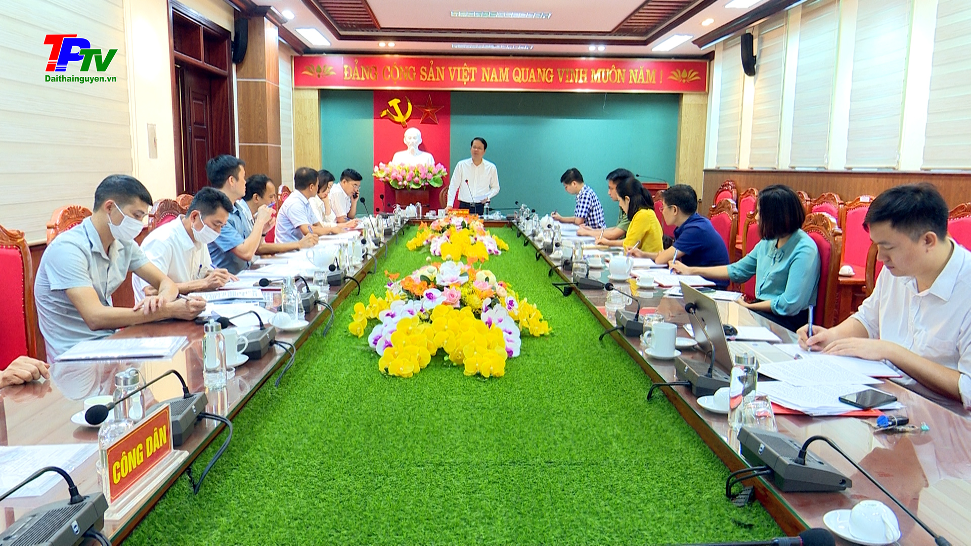 Đồng chí Bí thư Thành ủy Thái Nguyên tiếp công dân.