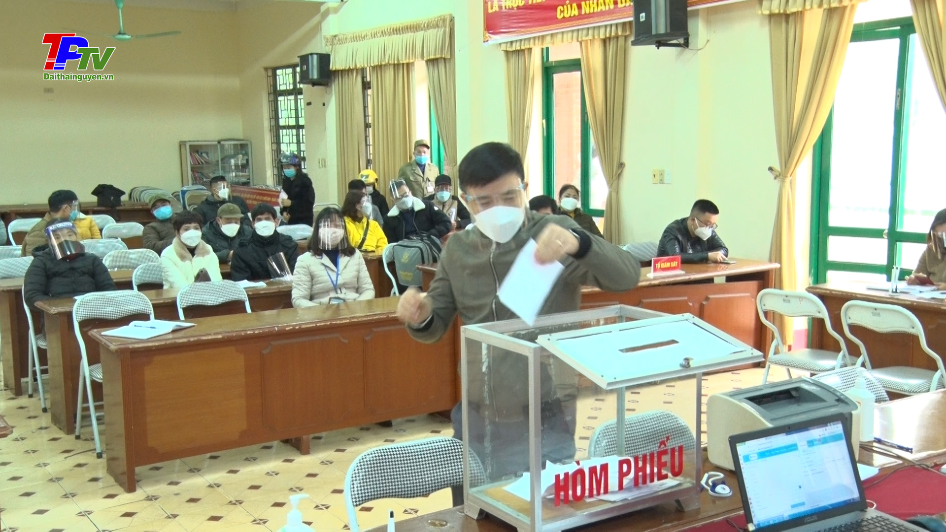 Bốc thăm ô, quầy bán hàng tại Chợ hoa, Chợ Tết phường Trưng Vương năm 2022