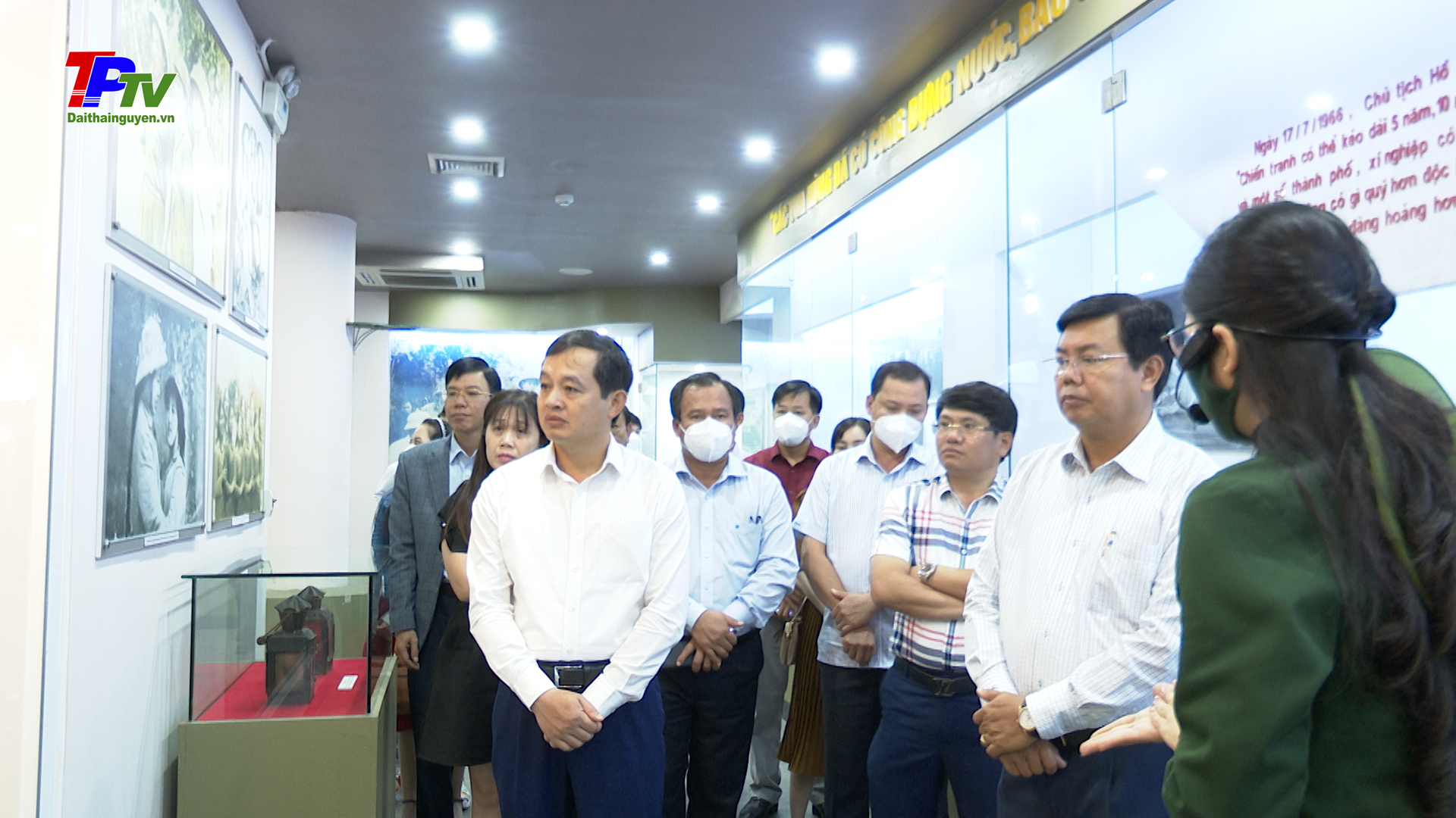 Đoàn công tác của Tỉnh ủy Cà Mau dâng hương tại Khu di tích lịch sử Quốc gia 60 Liệt sỹ TNXP Đại đội 915.