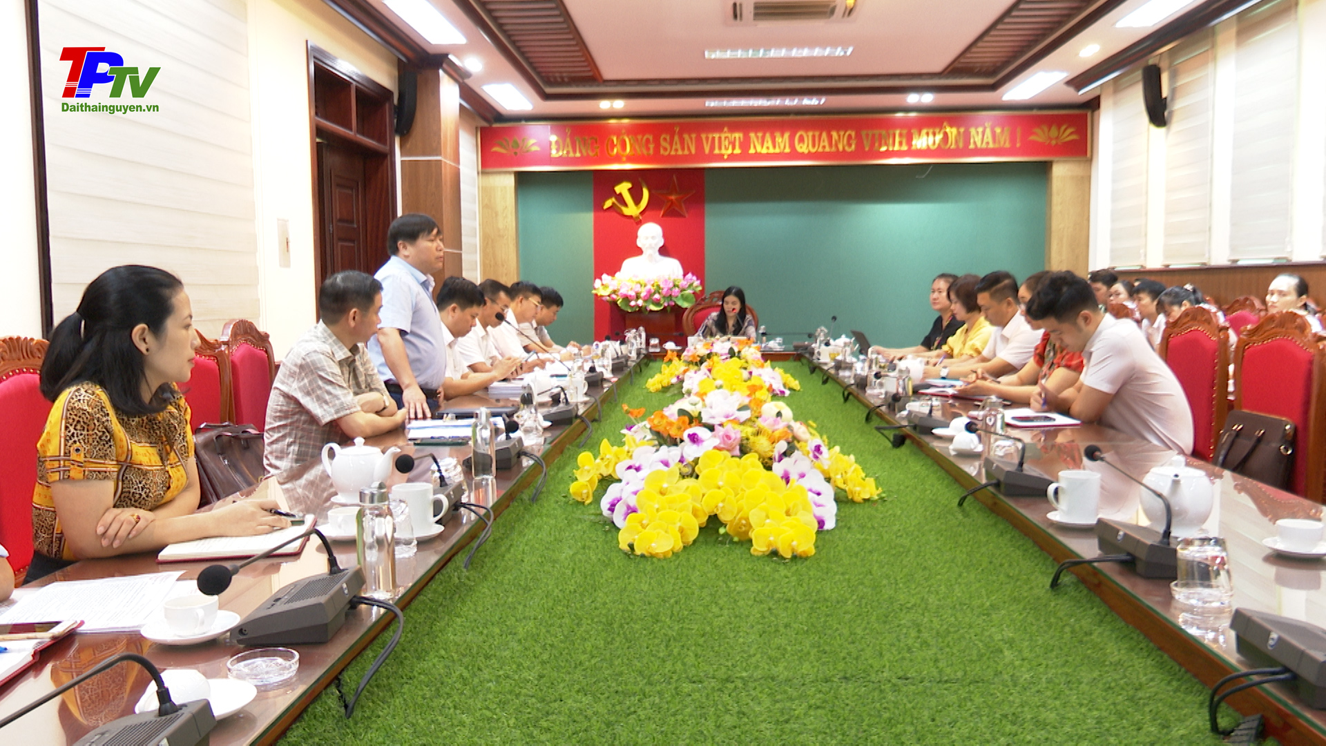 Thảo luận tổ tại Kỳ họp thứ 5 HĐND thành phố Thái Nguyên khóa 19.