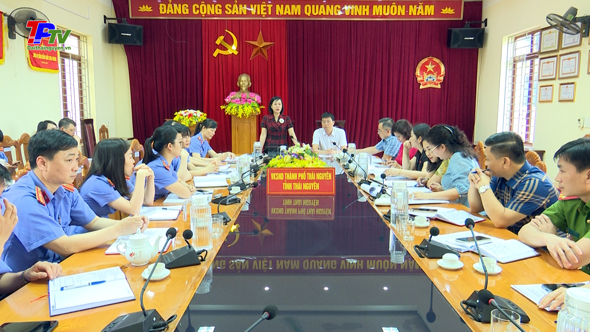 Ban Pháp chế HĐND thành phố Thái Nguyên giám sát tại Viện kiểm sát nhân dân thành phố.