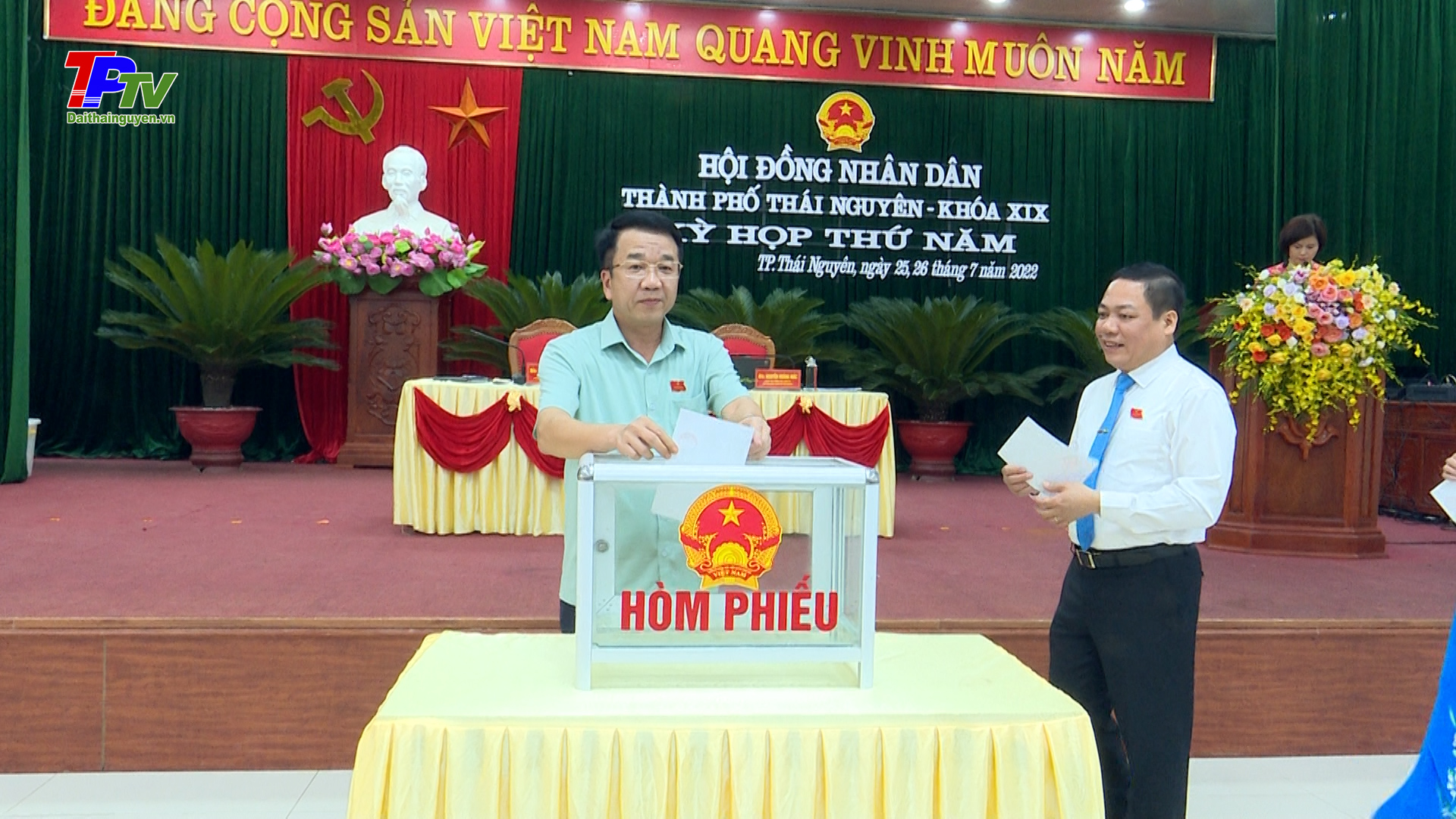 Kỳ họp thứ Năm, HĐND thành phố Thái Nguyên khóa XIX: Thực hiện công tác cán bộ thuộc thẩm quyền.