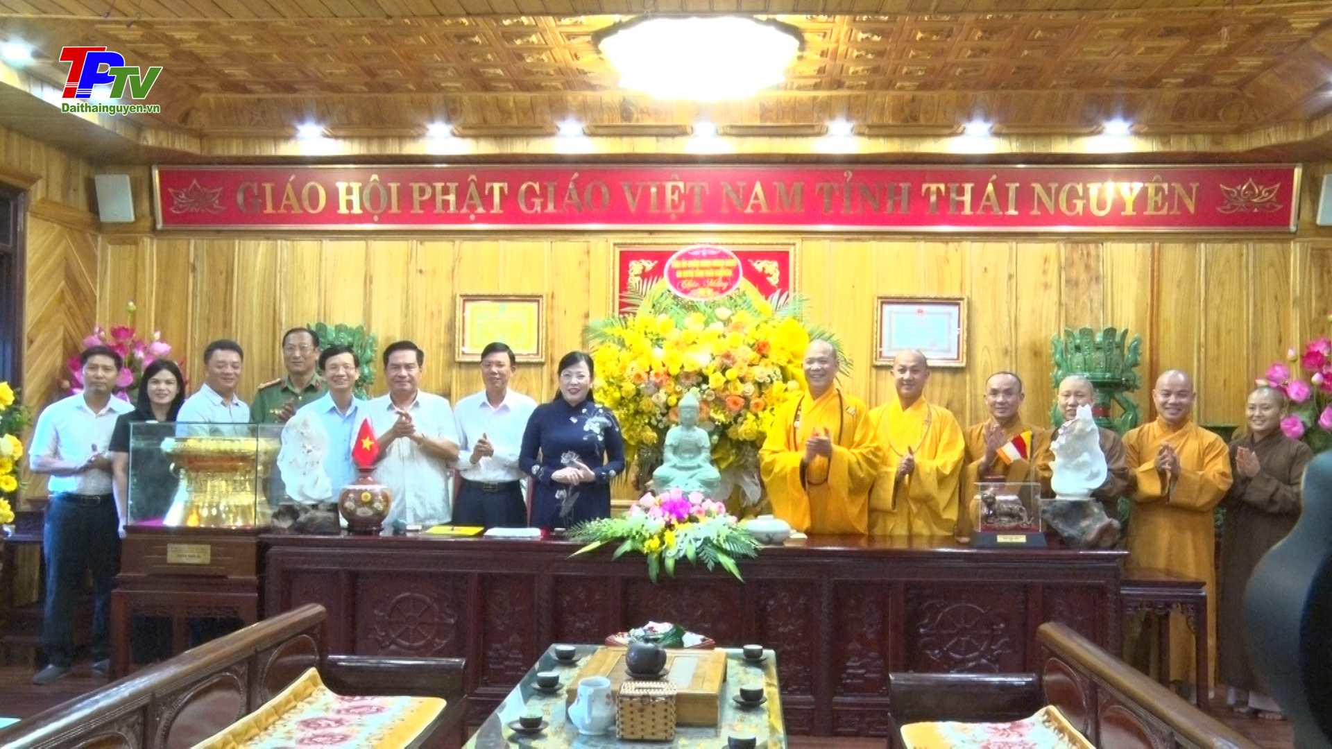 Lãnh đạo Tỉnh chúc mừng Đại lễ Phật đản 2022