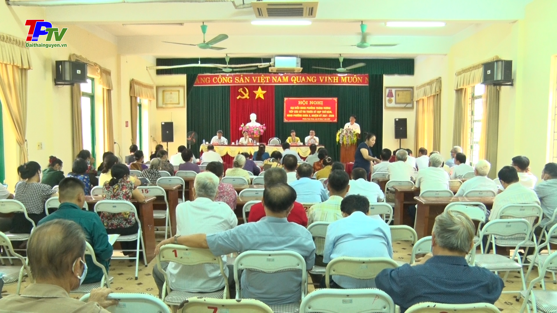 Tiếp xúc cử tri trước Kỳ họp thứ 5, HĐND phường Trưng Vương khóa X