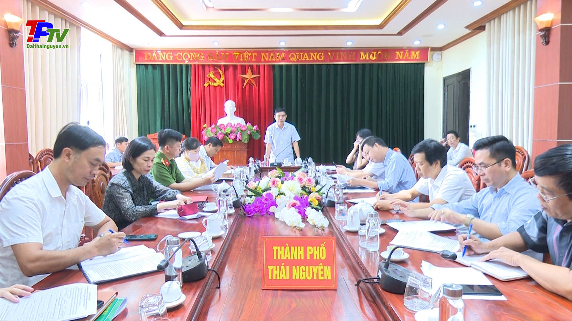 Thành phố Thái Nguyên chuẩn bị gắn biển công trình chào mừng Kỷ niệm 60 năm ngày thành lập thành phố.