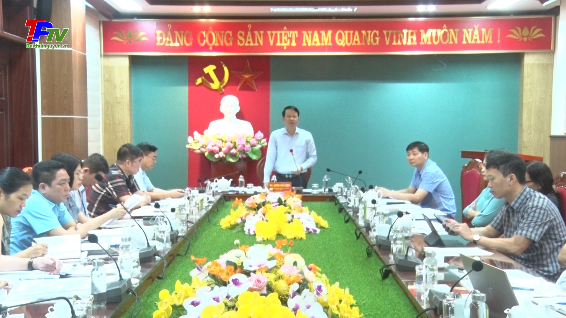 Đồng chí Bí thư Thành ủy Thái Nguyên tiếp công dân Trần Văn Hồng, Tổ 7, phường Đồng Quang.