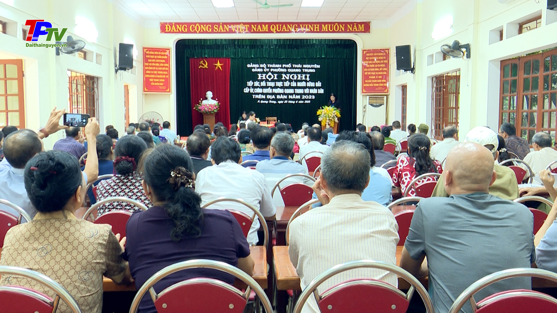 Tiếp xúc, đối thoại trực tiếp của Người đứng đầu cấp ủy, chính quyền phường Quang Trung với nhân dân.