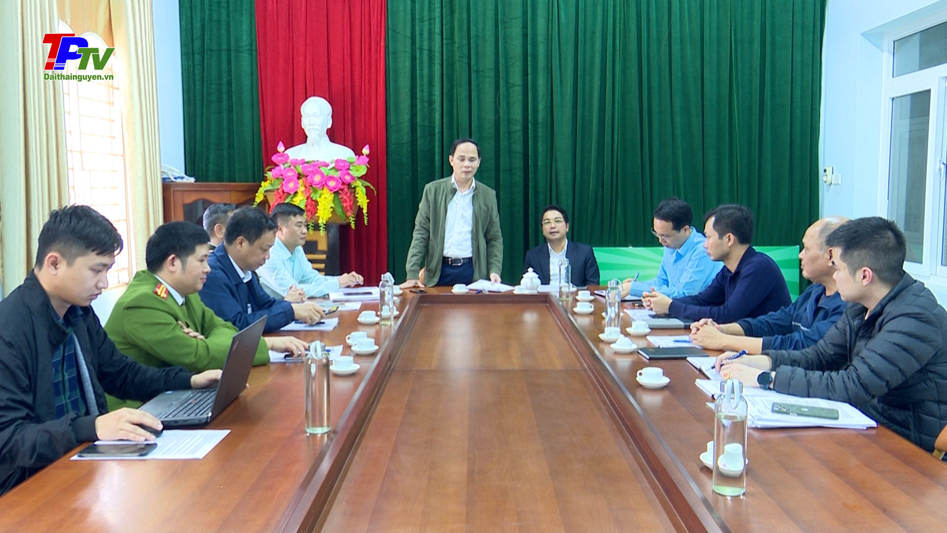 Lãnh đạo thành phố Thái Nguyên làm việc với đại diện lãnh đạo Công ty Cổ phần Quản lý dịch vụ Green Home - Đơn vị quản lý Chung cư Tecco Elite.