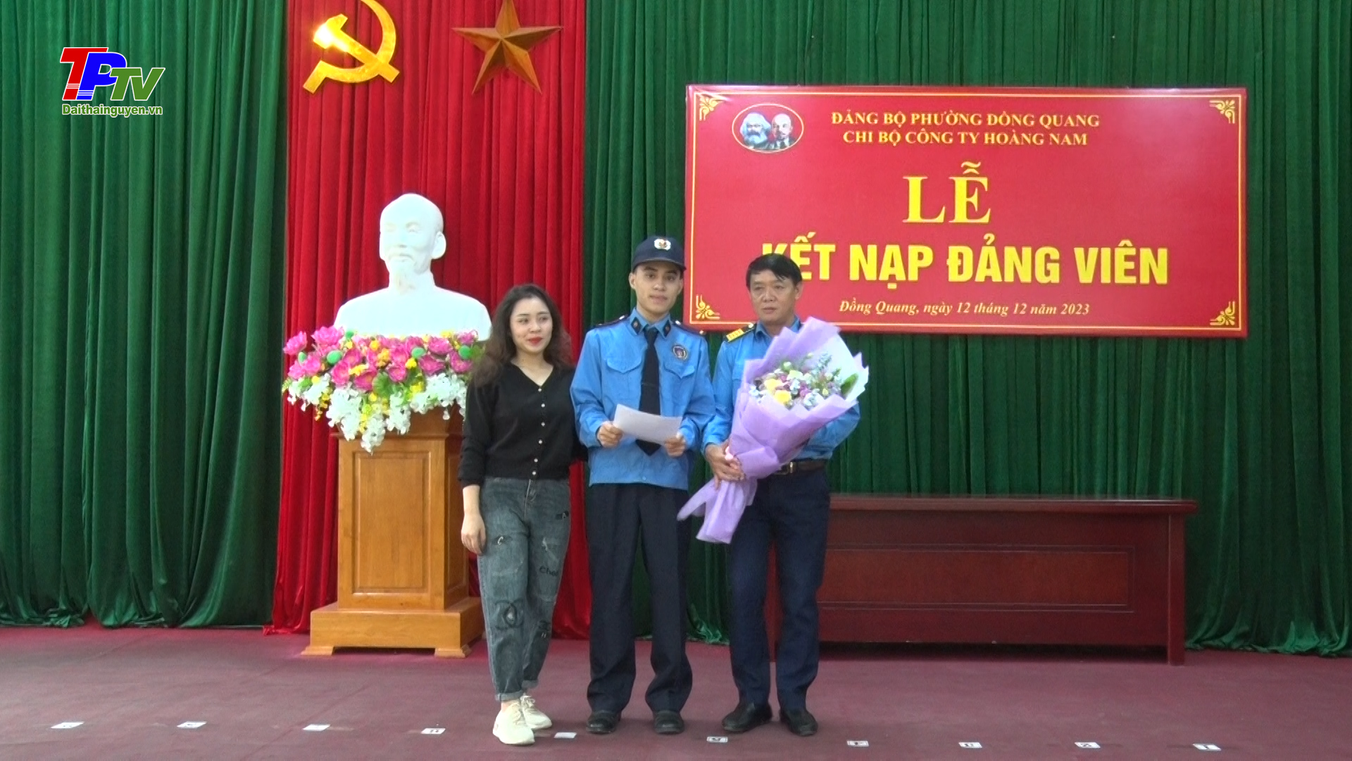 Chi bộ Công ty TNHH Phát triển Dịch vụ bảo vệ Hoàng Nam kết nạp đảng viên mới năm 2023.