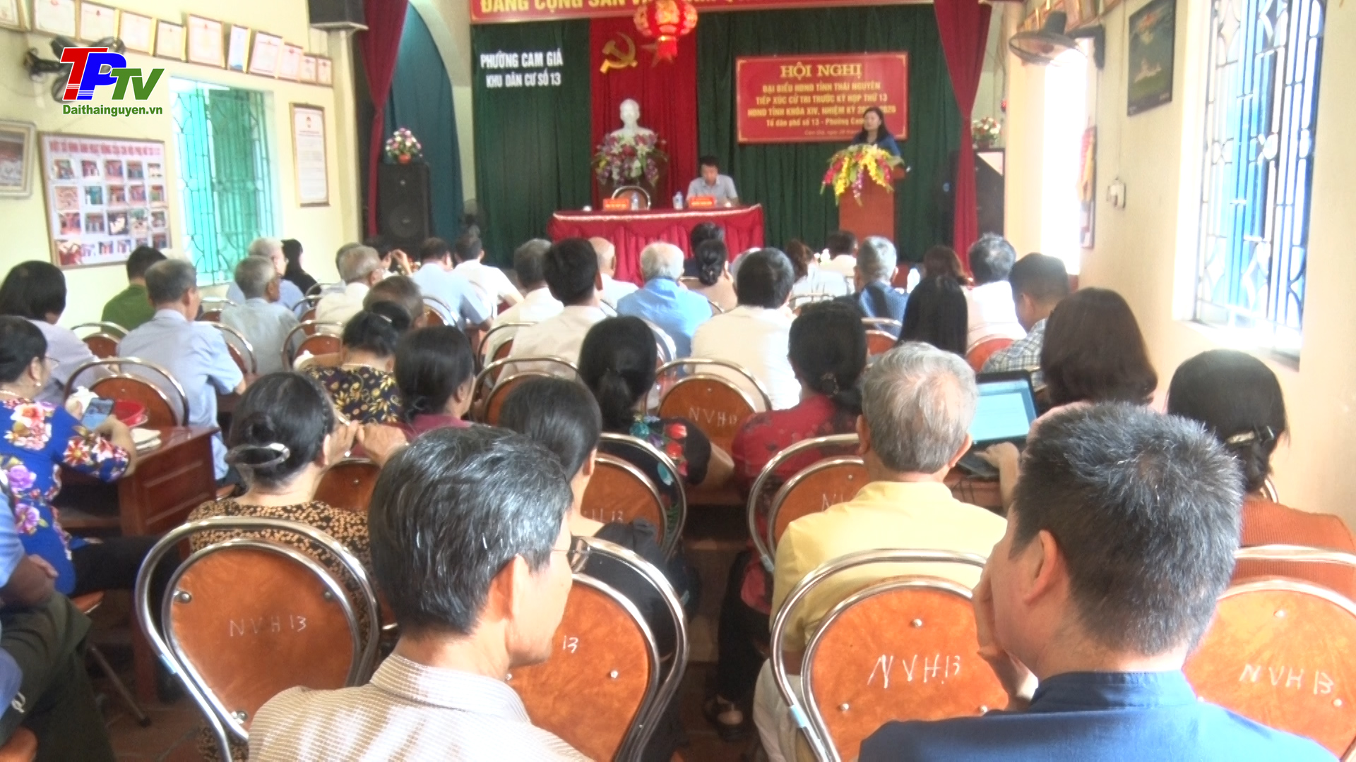 Đại biểu HĐND tỉnh tiếp xúc cử tri tổ dân phố 13 phường Cam Giá.