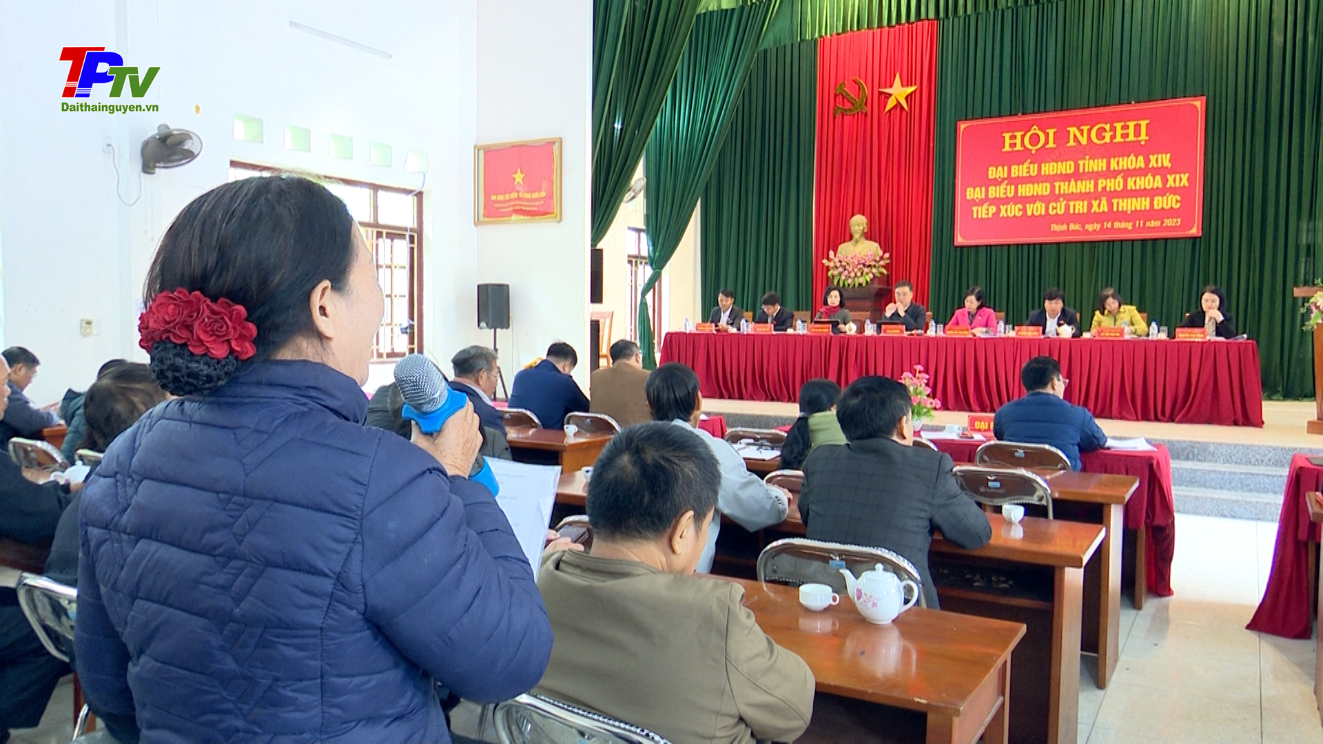 Đại biểu HĐND Tỉnh và Thành phố Thái Nguyên tiếp xúc cử tri xã Thịnh Đức.