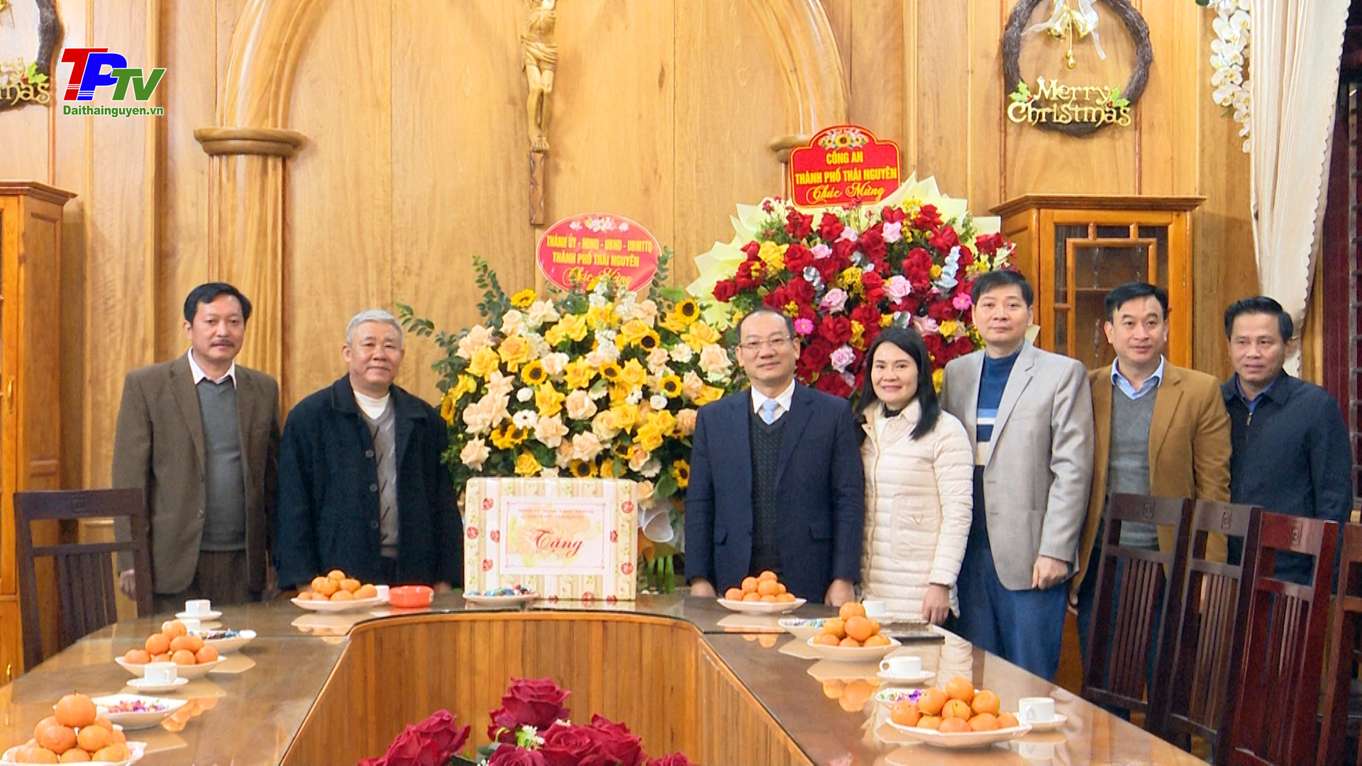 Lãnh đạo thành phố Thái Nguyên: Thăm, chúc mừng các cơ sở tôn giáo dịp lễ Giáng sinh 2023.