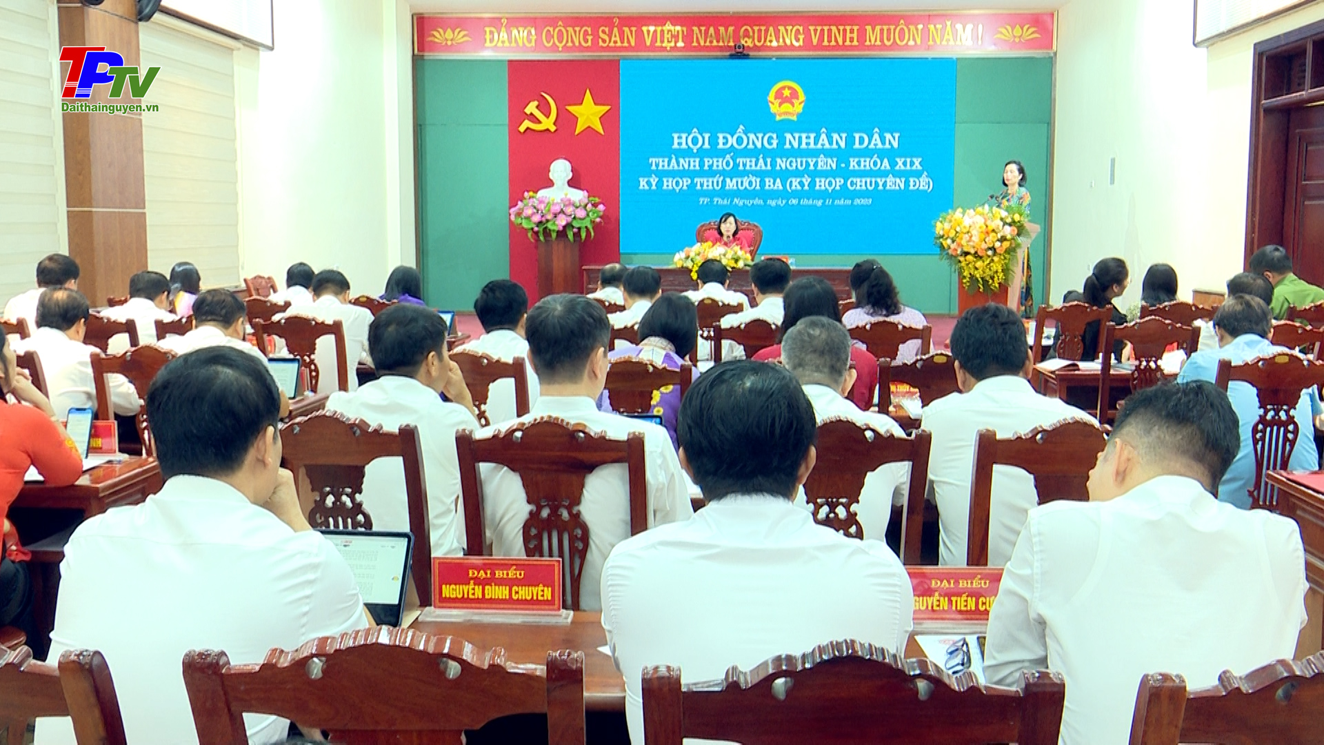 Kỳ họp thứ mười ba (Kỳ họp chuyên đề) HĐND thành phố Thái Nguyên khóa XIX.