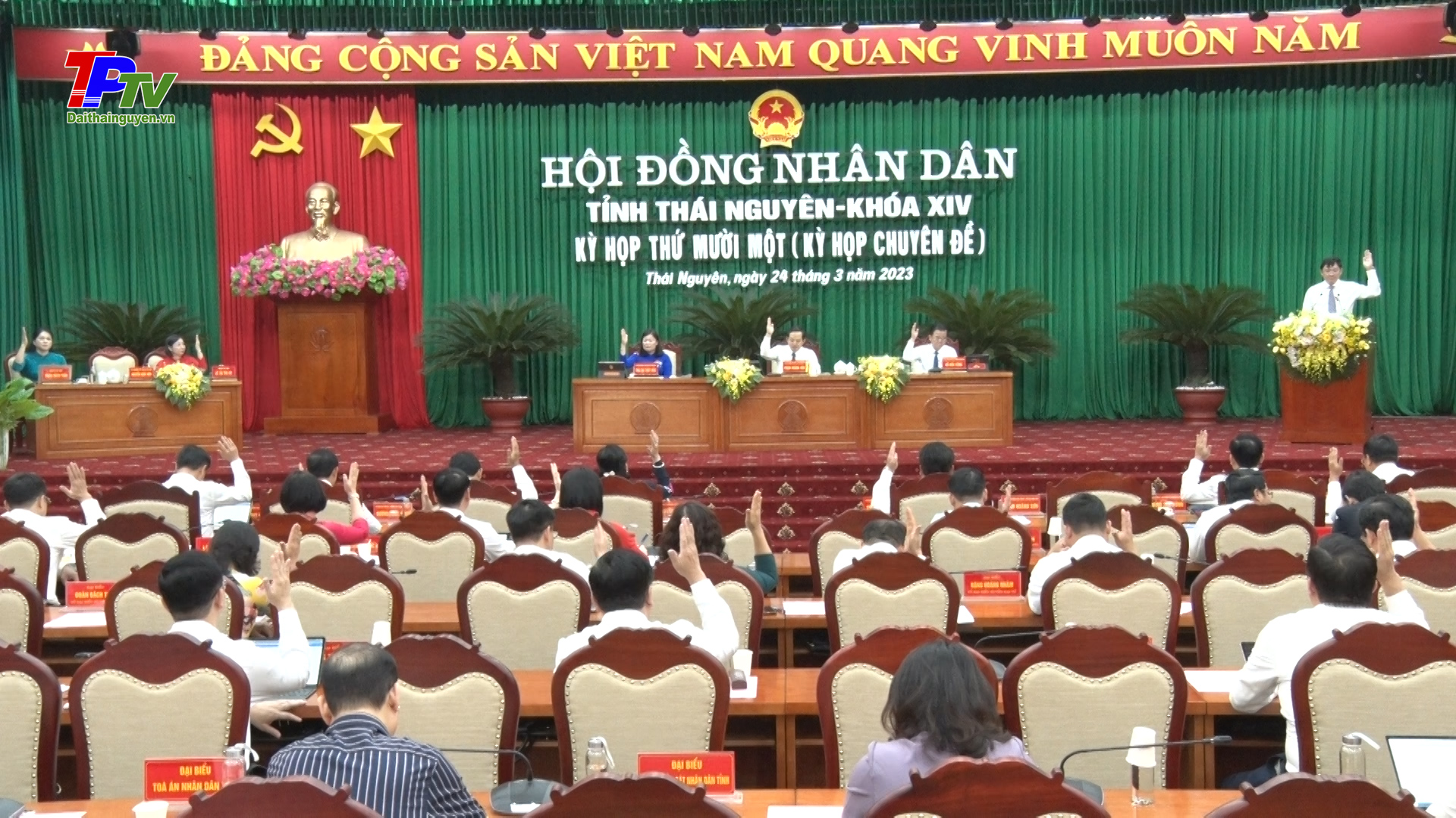 Kỳ họp thứ 11, HĐND tỉnh khóa XIV: Biểu quyết thông qua 11 dự thảo nghị quyết.