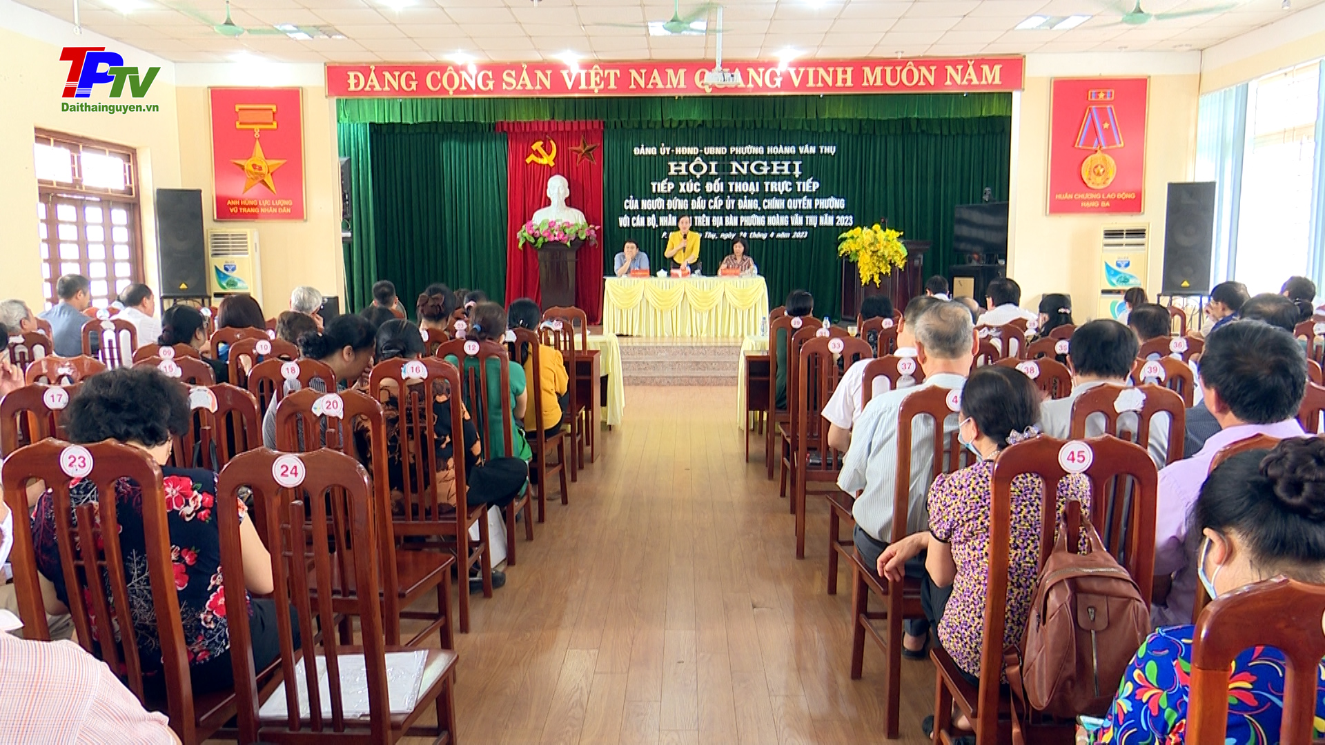 Tiếp xúc đối thoại trực tiếp của người đứng đầu cấp ủy Đảng, Chính quyền phường Hoàng Văn Thụ với cán bộ, nhân dân trên địa bàn phường