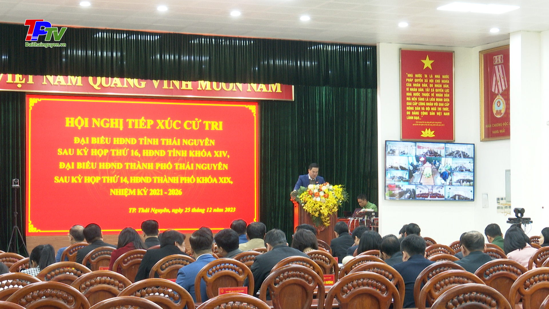 Đại biểu HĐND Tỉnh và Thành phố tiếp xúc với cử tri thành phố Thái Nguyên.