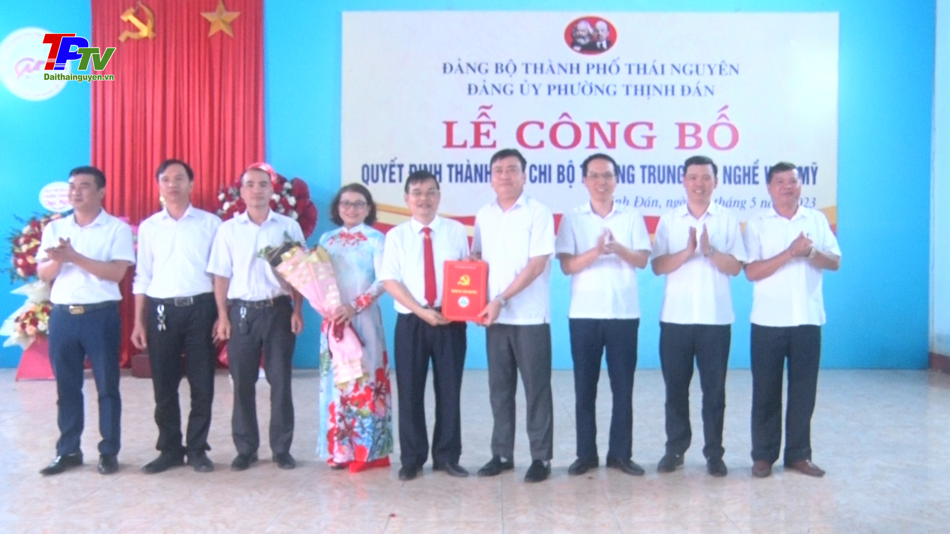 Công bố Quyết định thành lập Chi bộ Trường Trung cấp nghề Việt Mỹ.