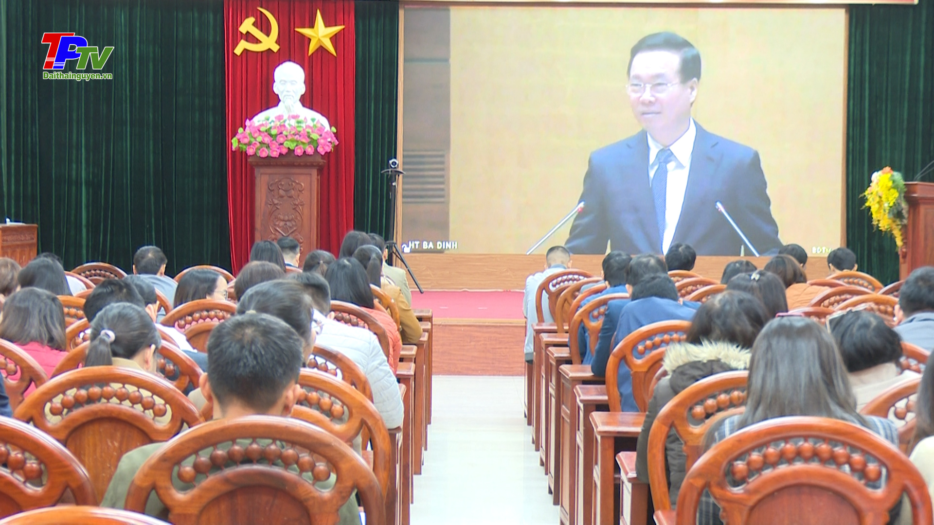 Nghiên cứu, học tập, quán triệt Nghị quyết Hội nghị lần thứ tám BCH Trung ương Đảng khóa XIII.