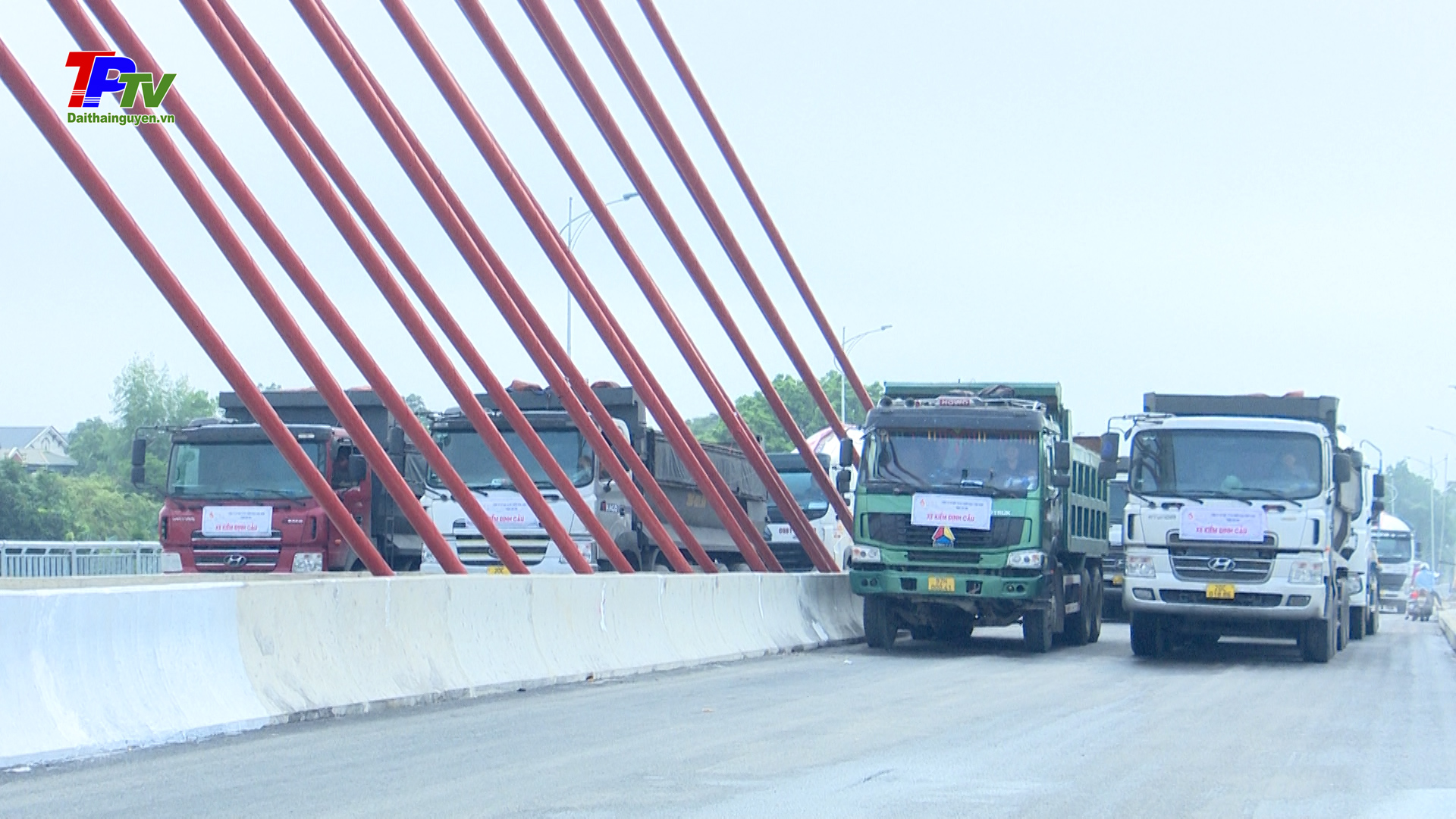 Tiến hành thử tải công trình cầu Huống Thượng