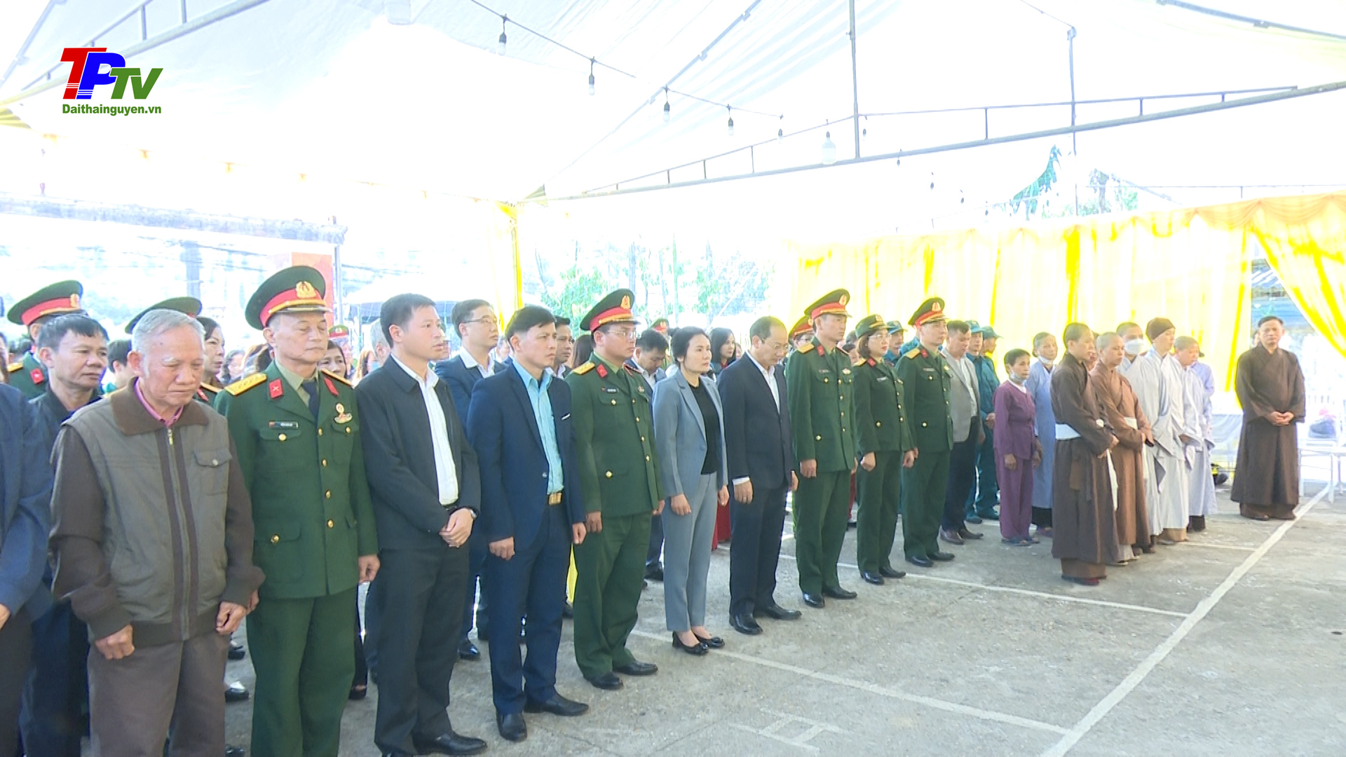 Thành phố Thái Nguyên tổ chức lễ viếng hài cốt liệt sỹ Lê Quang Bến.