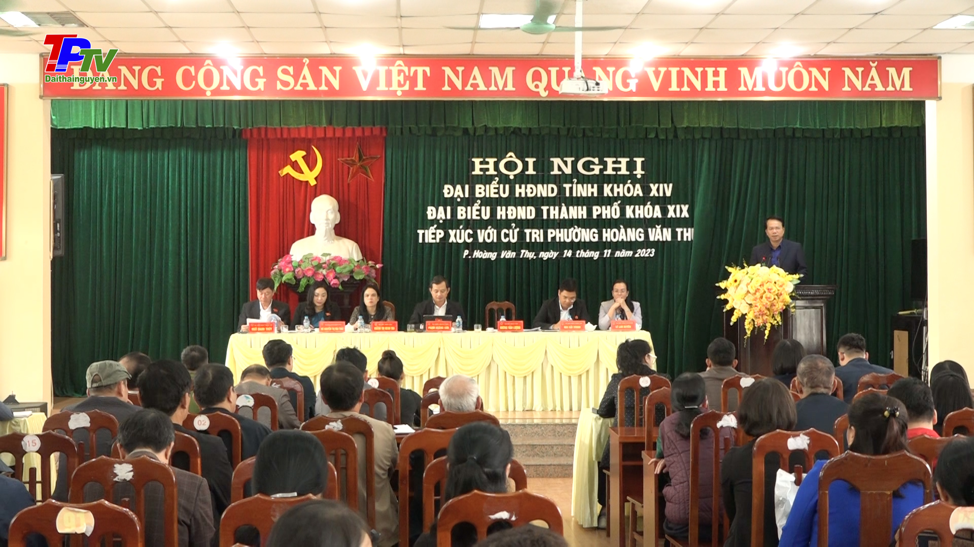 Đại biểu HĐND tỉnh và thành phố Thái Nguyên tiếp xúc cử tri phường Hoàng Văn Thụ.