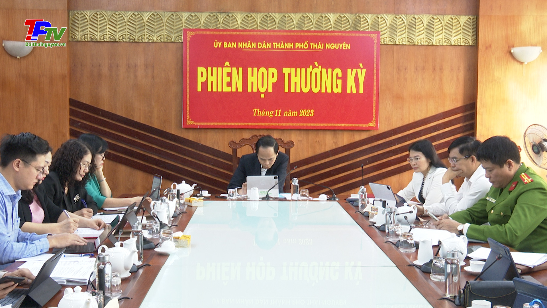 UBND thành phố Thái Nguyên họp phiên thường kỳ tháng 11 năm 2023.