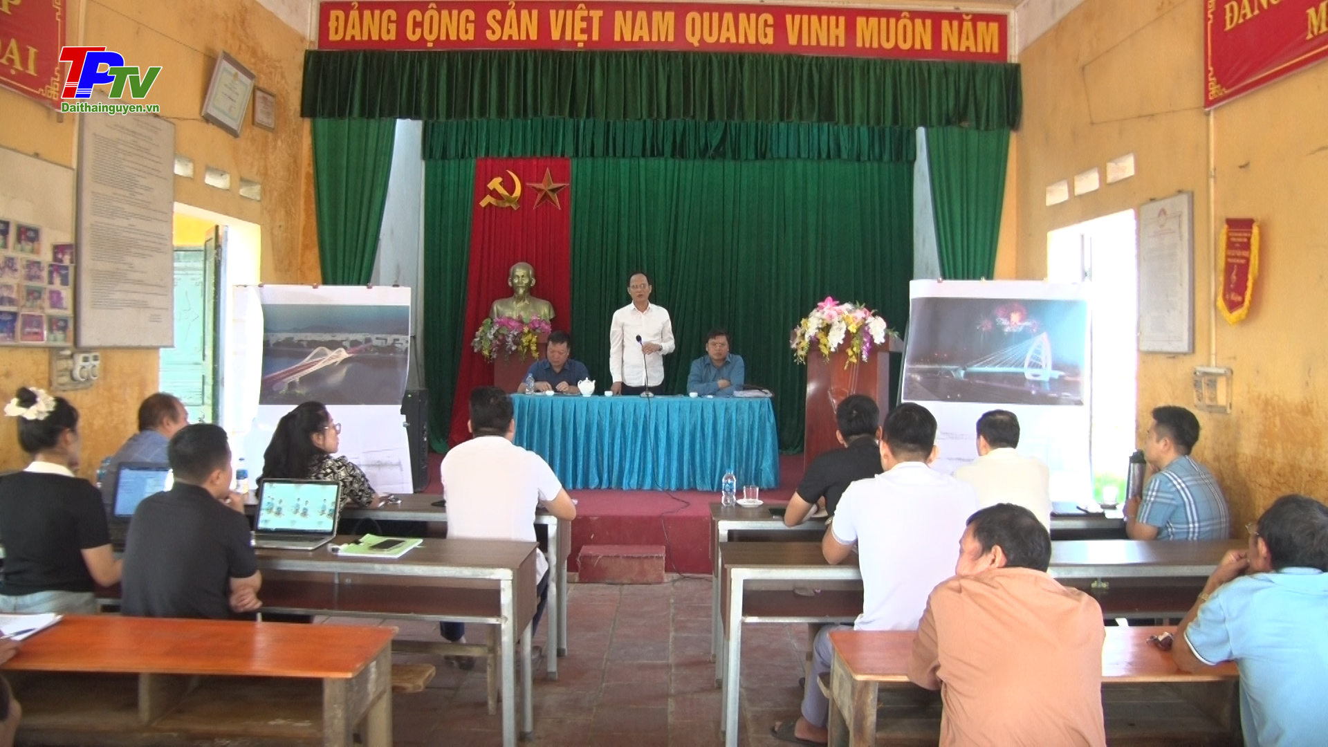 Lãnh đạo thành phố Thái Nguyên đối thoại giải phóng mặt bằng 2 cầu Quang Vinh.