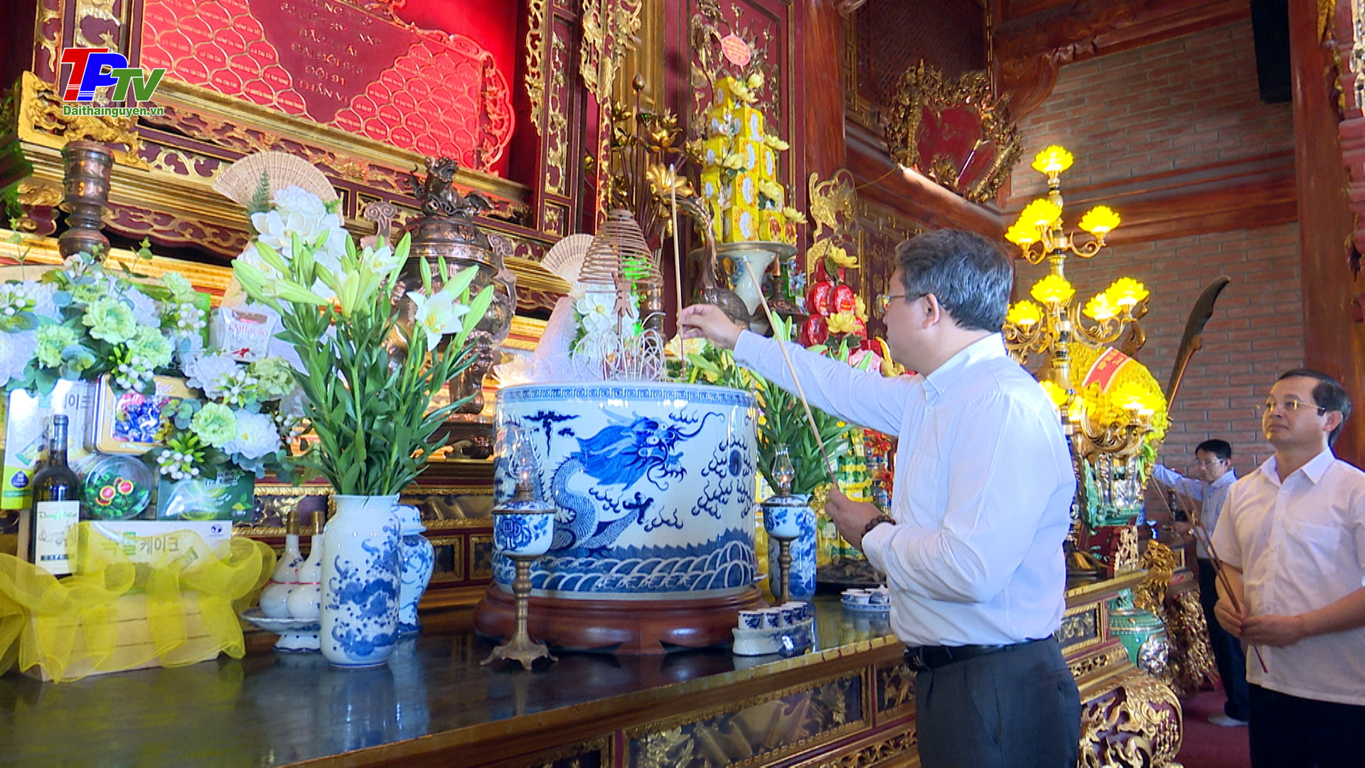 Đoàn công tác của tỉnh Khánh Hòa dâng hương tại Khu di tích lịch sử Quốc gia 60 Liệt sĩ Thanh niên xung phong Đại đội 915, Đội 91 Bắc Thái.