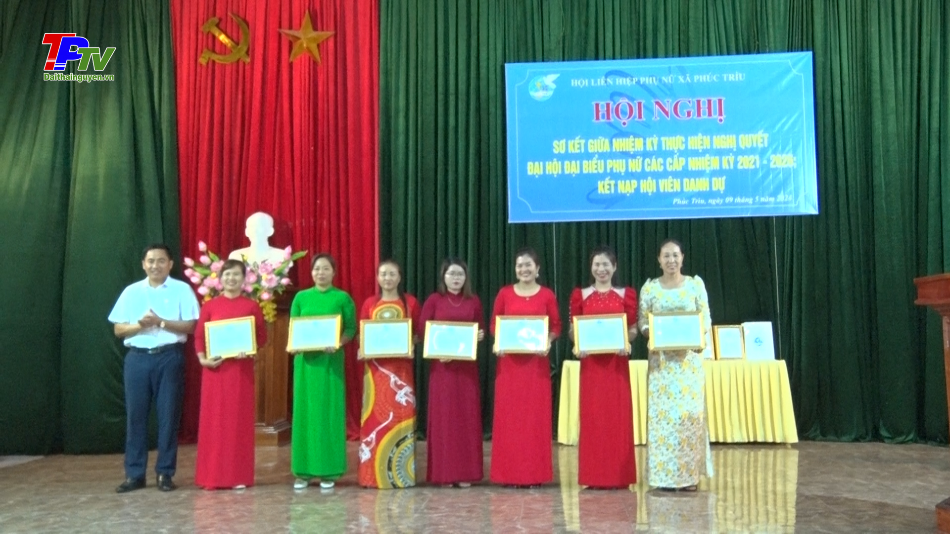 Hội LHPN xã Phúc Trìu sơ kết giữa nhiệm kỳ thực hiện Nghị quyết Đại hội đại biểu Phụ nữ các cấp, nhiệm kỳ 2021 - 2026.