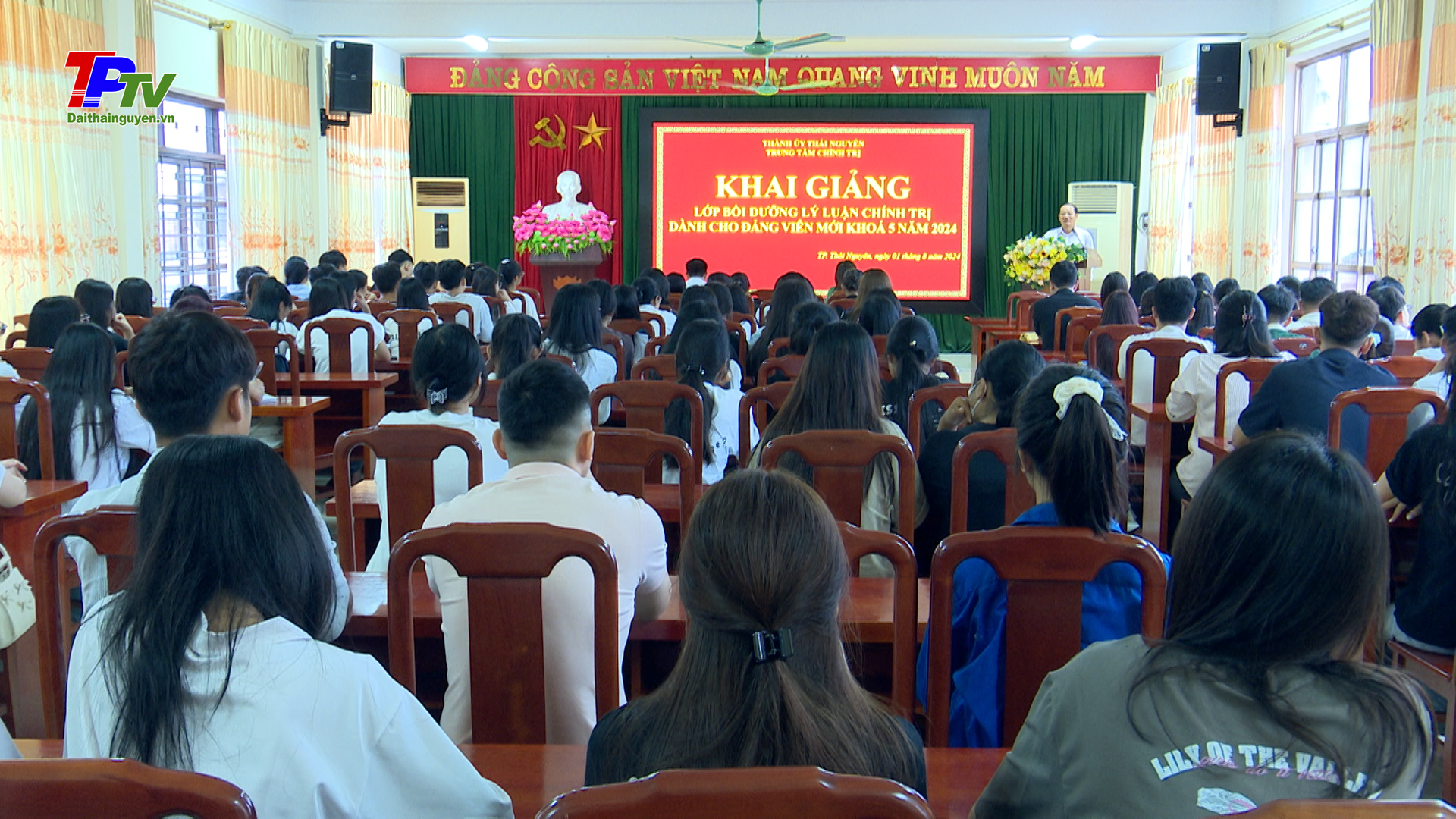 Khai giảng Lớp bồi dưỡng lý luận chính trị dành cho Đảng viên mới khóa 5/2024.