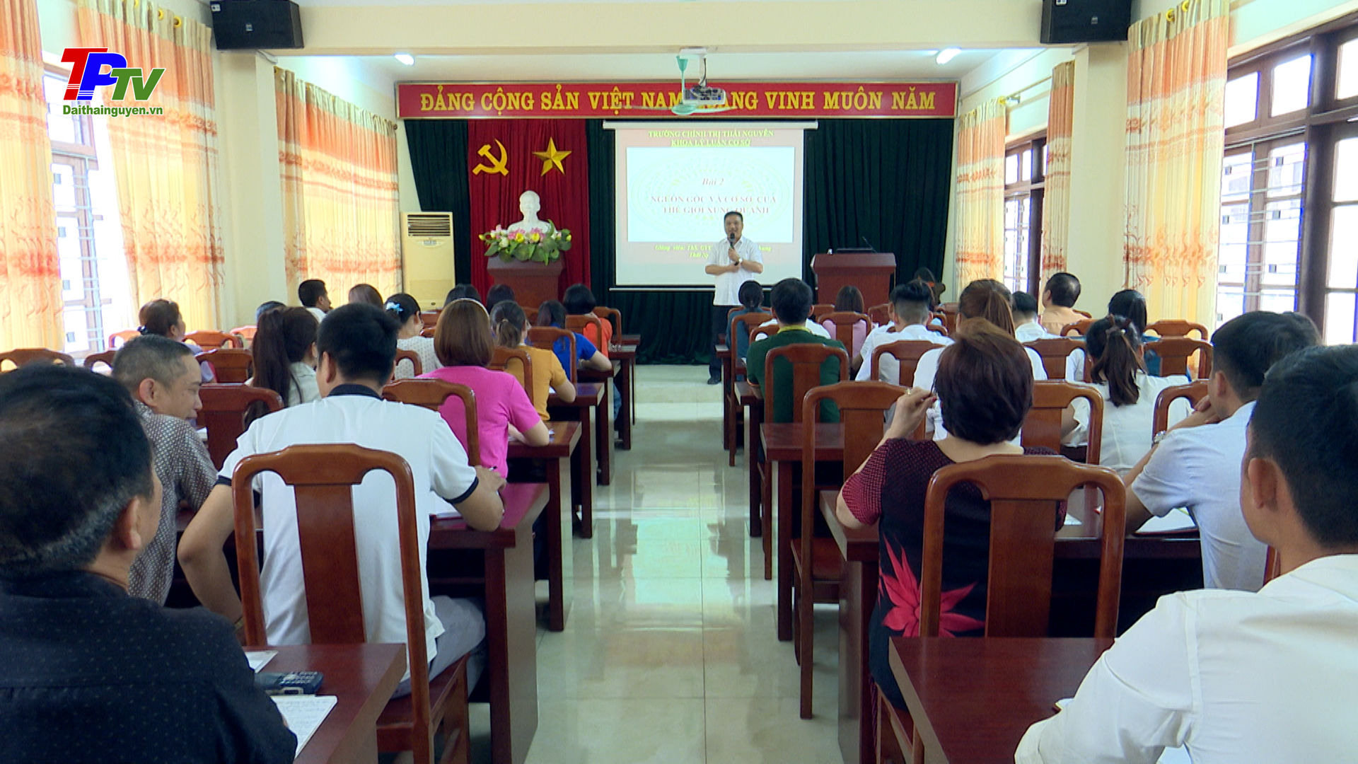 Khai giảng lớp Sơ cấp lý luận chính trị khóa 19 năm 2024.