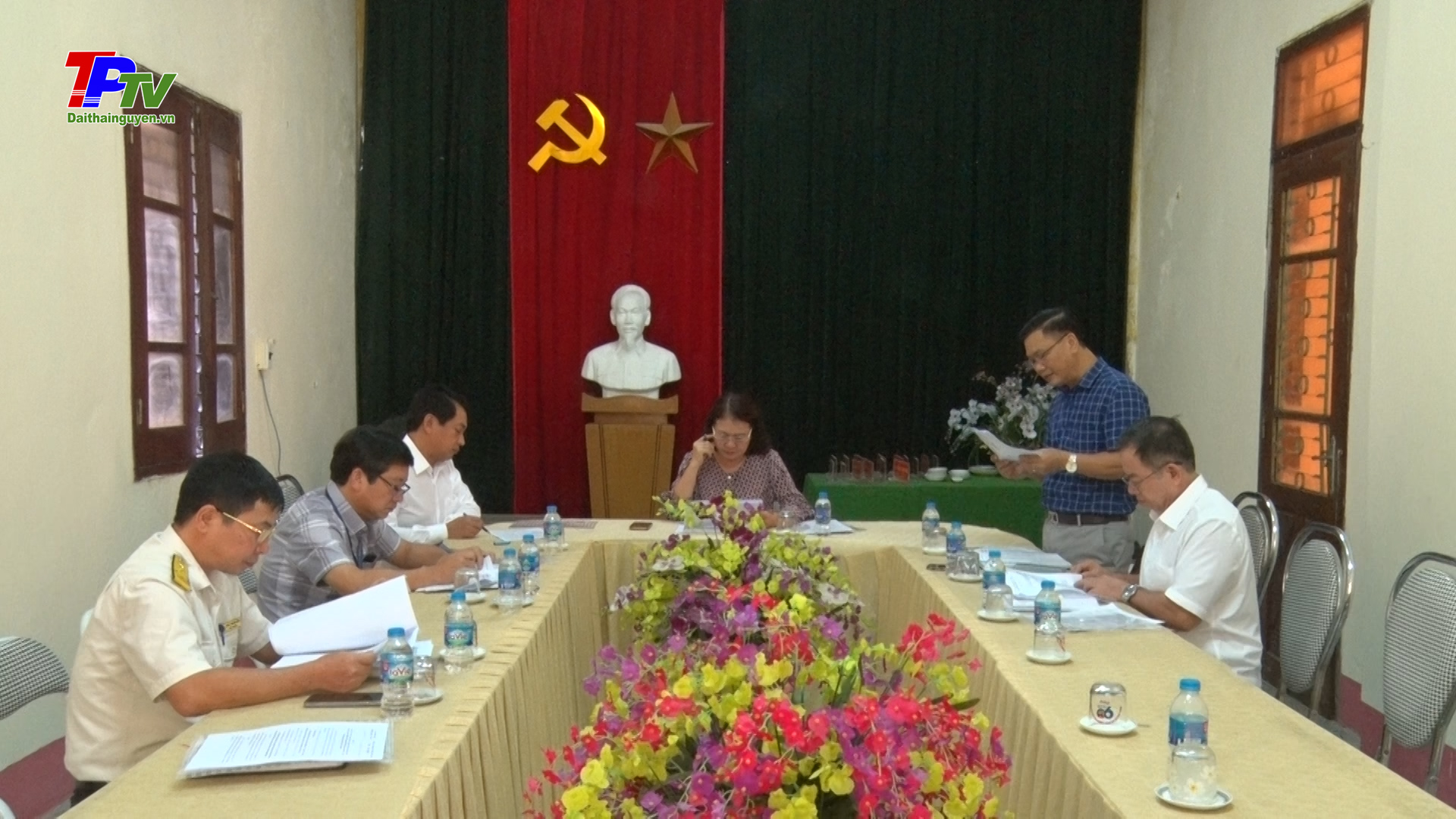 Khảo sát việc thực hiện dự toán thu ngân sách Nhà nước năm 2024 tại phường Trưng Vương.