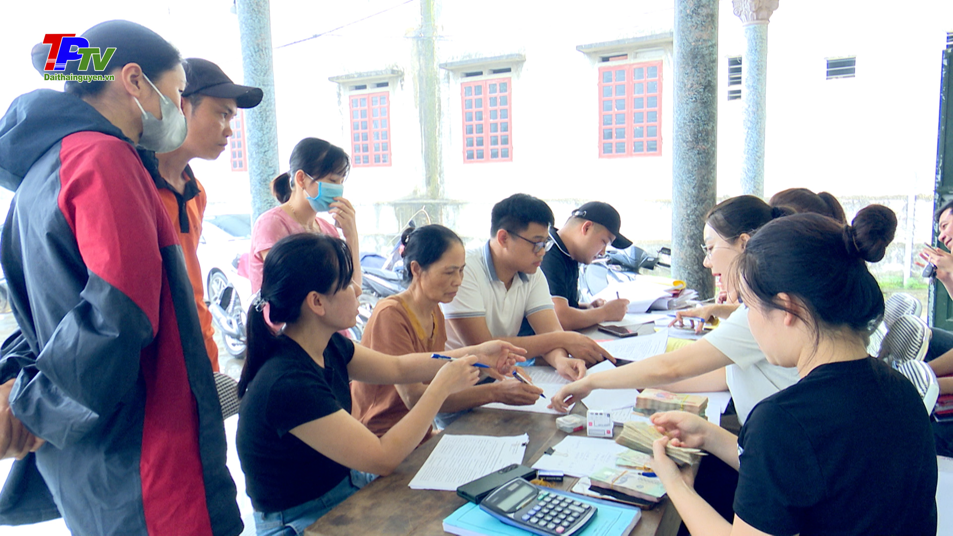 Nhiều hộ dân thuộc Dự án Khu dân cư tổ 13, phường Túc Duyên đã nhận tiền bồi thường, hỗ trợ giải phóng mặt bằng.