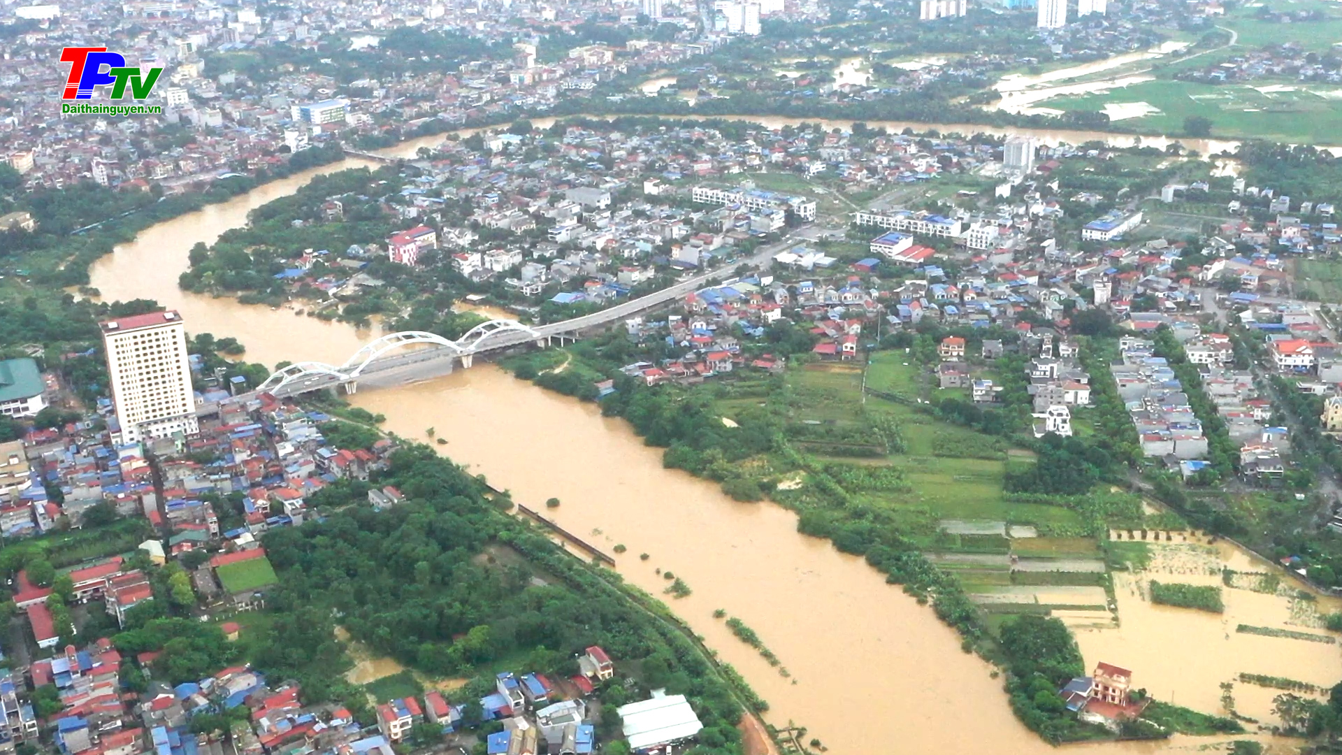 Sẵn sàng các phương án, biện pháp ứng phó với thiên tai, đảm bảo an toàn về người và tài sản cho Nhân dân.