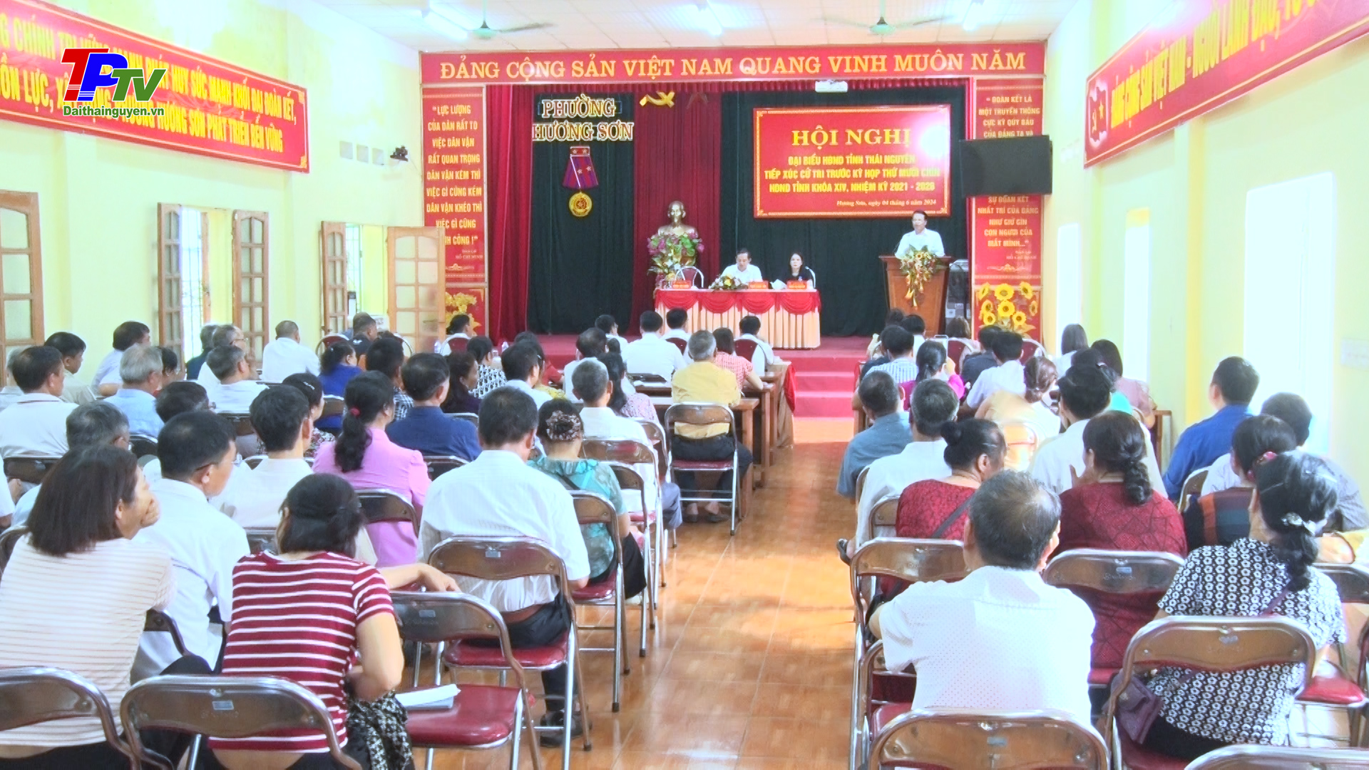 Đại biểu HĐND tỉnh tiếp xúc cử tri phường Hương Sơn trước kỳ họp thứ 19, HĐND tỉnh Thái Nguyên khóa XIV, nhiệm kỳ 2021 - 2026.