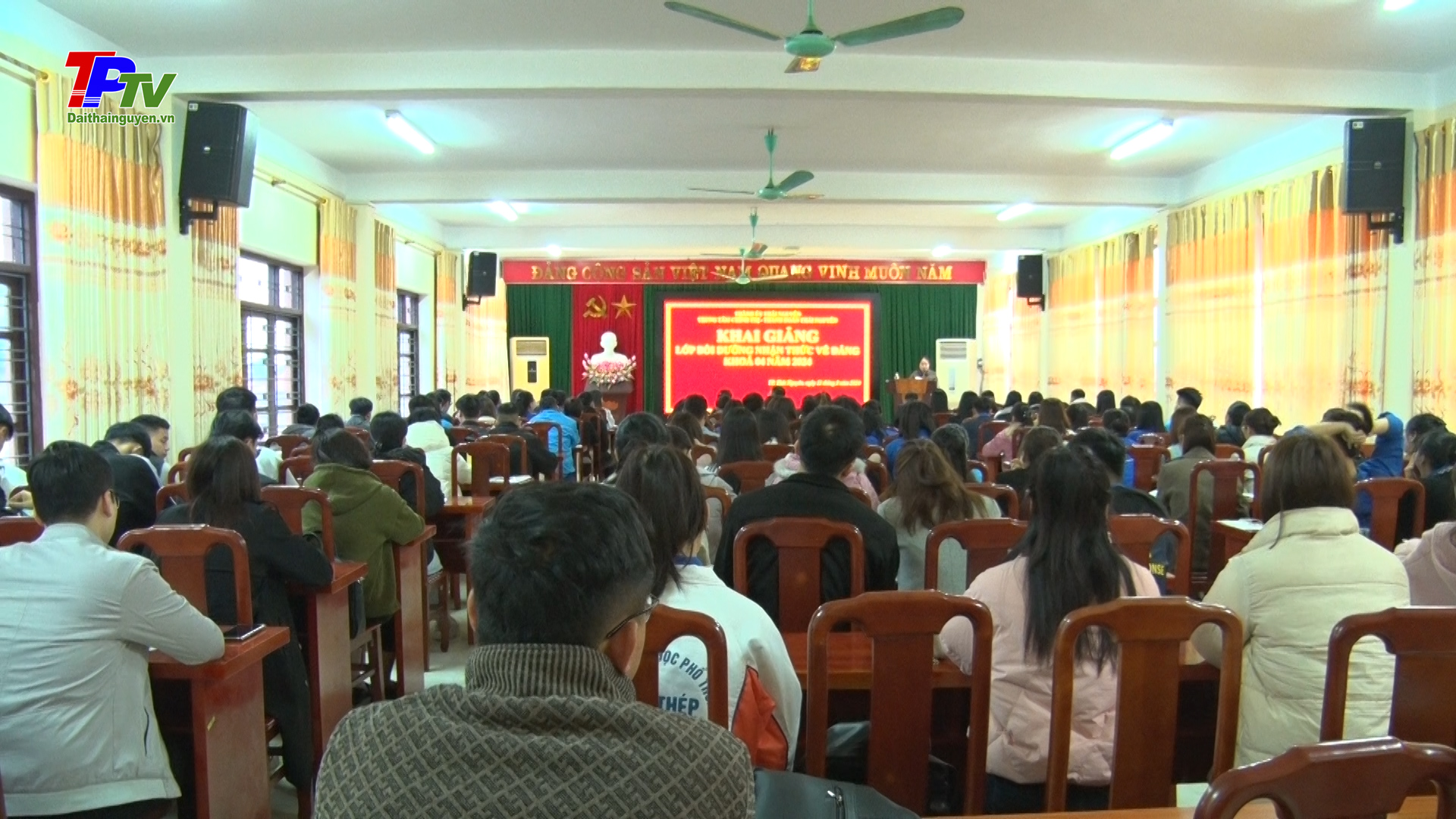 Thành đoàn Thái Nguyên khai mạc lớp bồi dưỡng nhận thức về Đảng cho đoàn viên ưu tú.