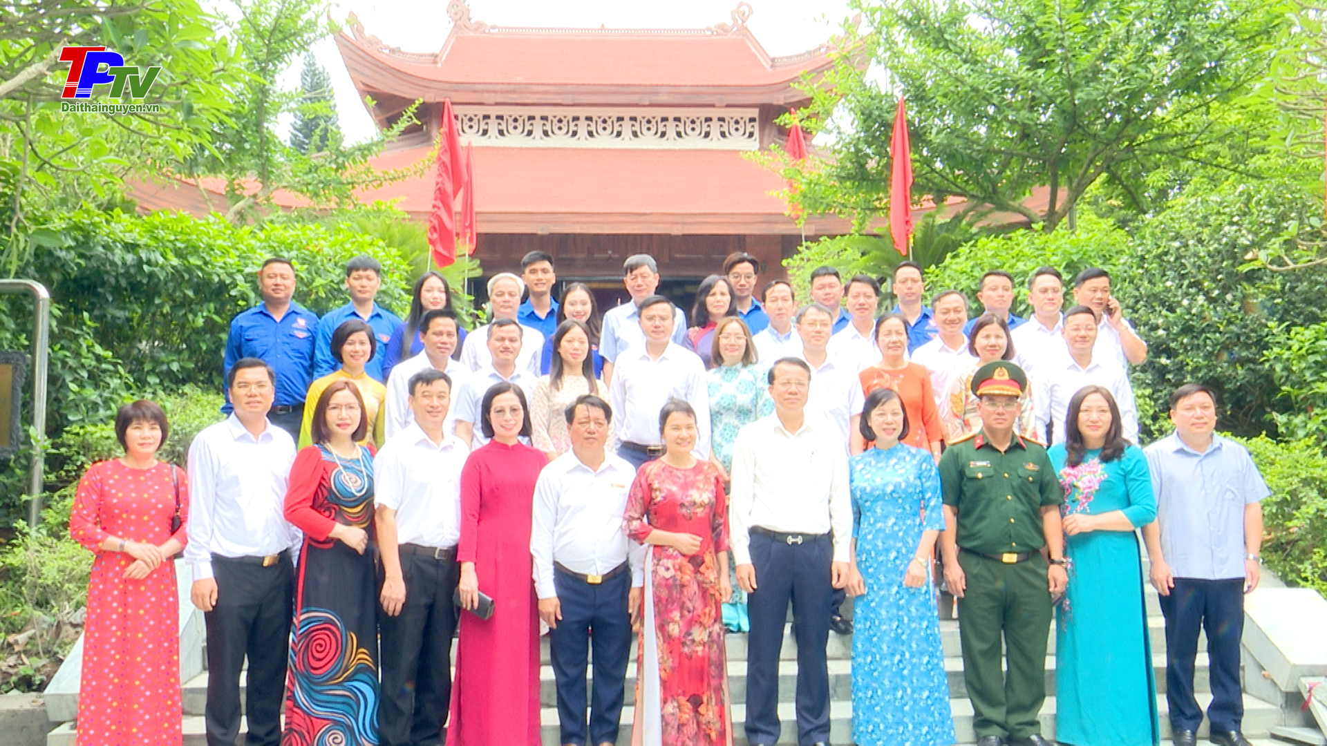 Thành phố Thái Nguyên dâng hương tưởng niệm Chủ tịch Hồ Chí Minh tại ATK Định Hóa.