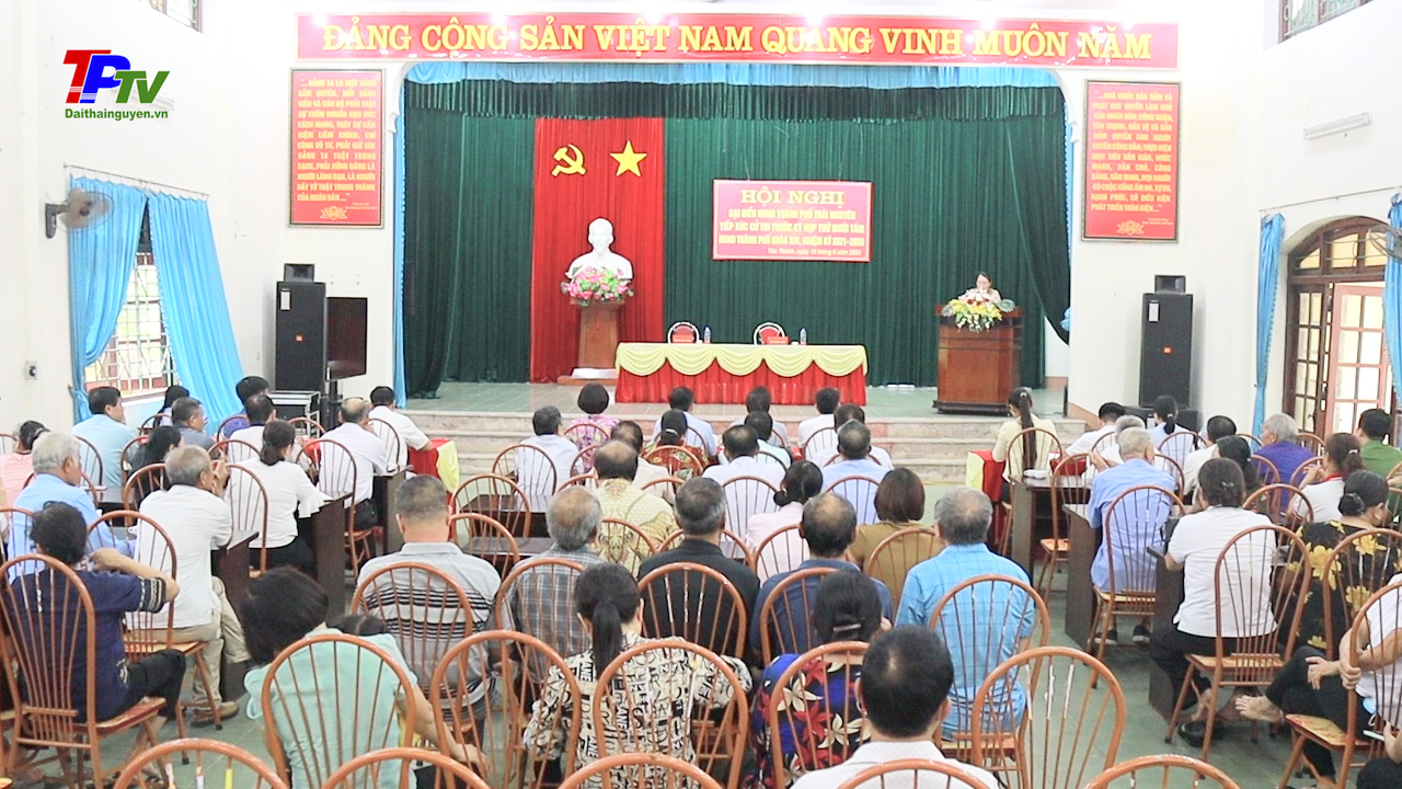 Tiếp xúc cử tri phường Tân Thành trước kỳ họp thứ 18 HĐND thành phố.