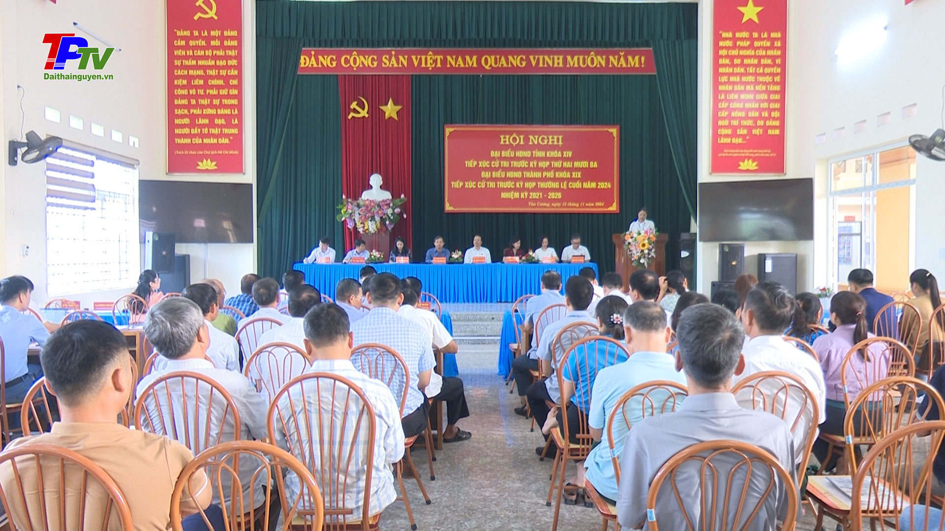 Đại biểu HĐND tỉnh, HĐND thành phố tiếp xúc cử tri xã Tân Cương.