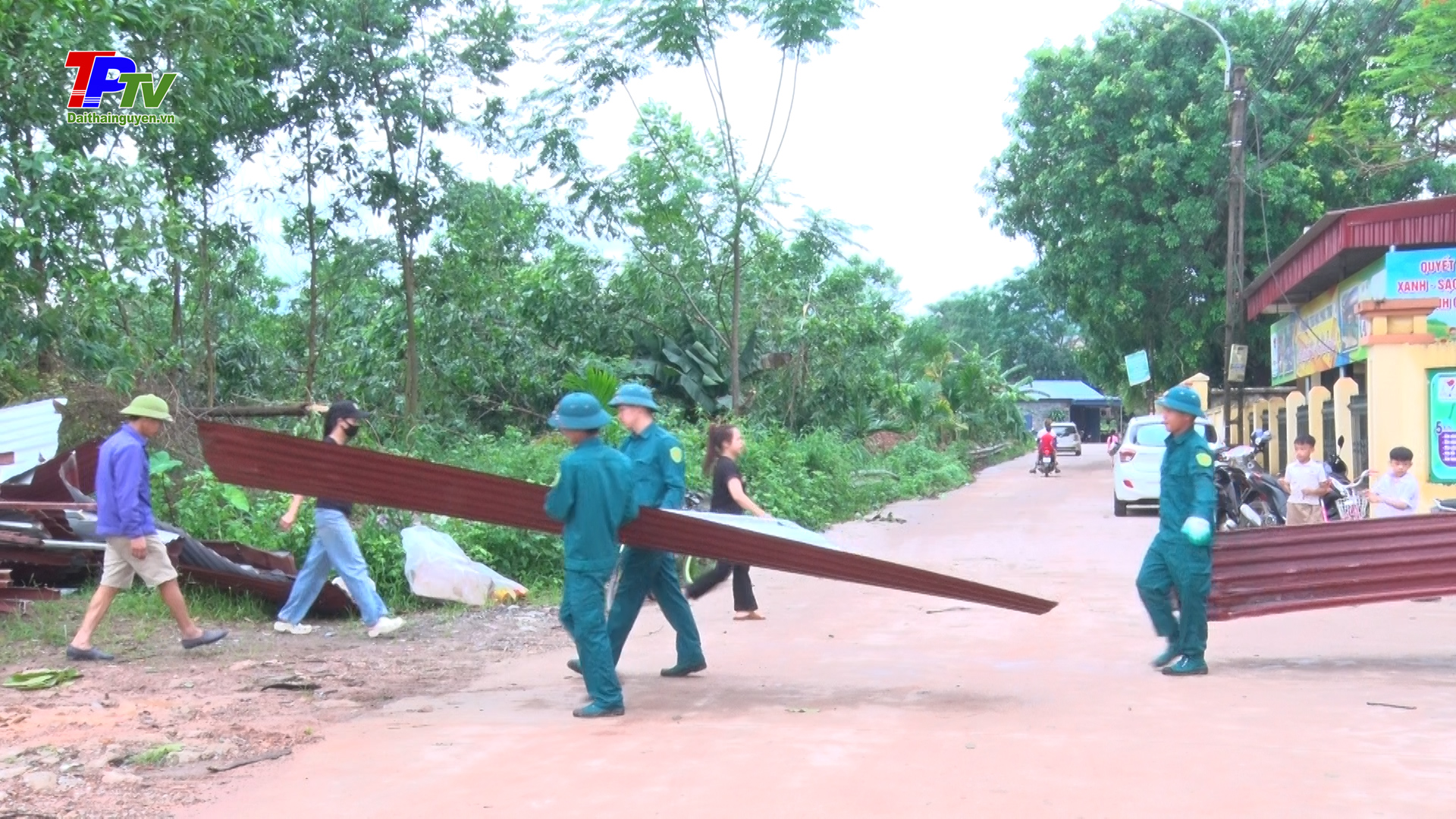 Thành phố Thái Nguyên: Giông lốc gây thiệt hại ước tính khoảng trên 1,4 tỷ đồng.