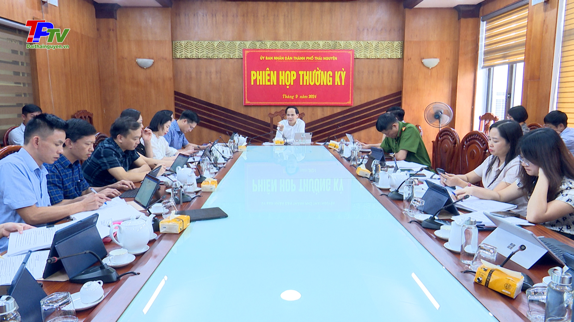 Phiên họp thường kỳ tháng 9/2024 UBND thành phố Thái Nguyên.