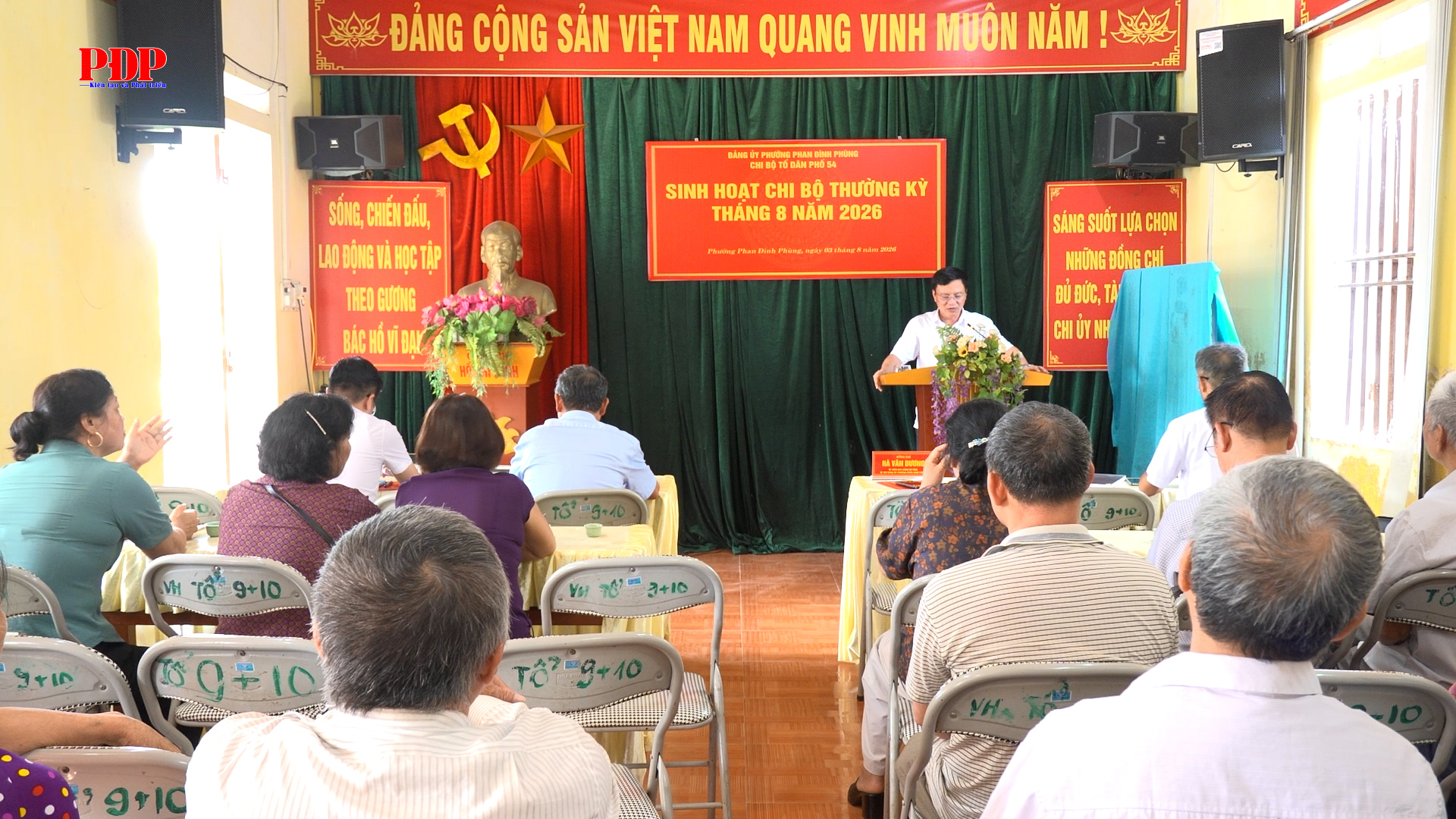 Đồng chí Bí thư Đảng ủy phường Phan Đình Phùng dự sinh hoạt Chi bộ thường kỳ tháng 8/2026 tại Chi bộ Tổ dân phố 54.
