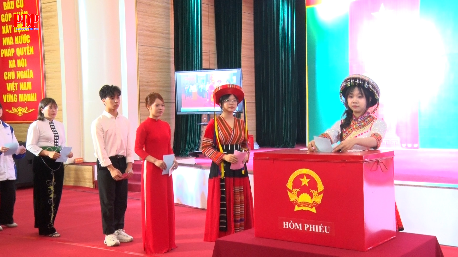 Khai mạc bầu cử đại biểu Quốc hội khóa XVI và đại biểu HĐND nhân dân các cấp nhiệm kỳ 2026-2031  tại Khu vực bỏ phiếu số 25