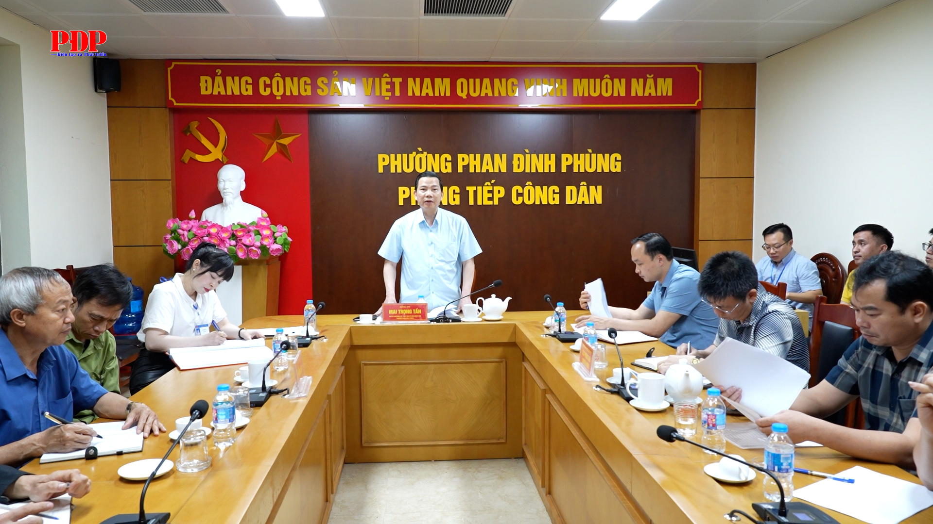 Đồng chí Chủ tịch UBND phường Phan Đình Phùng tiếp công dân định kỳ tháng 4 năm 2026.