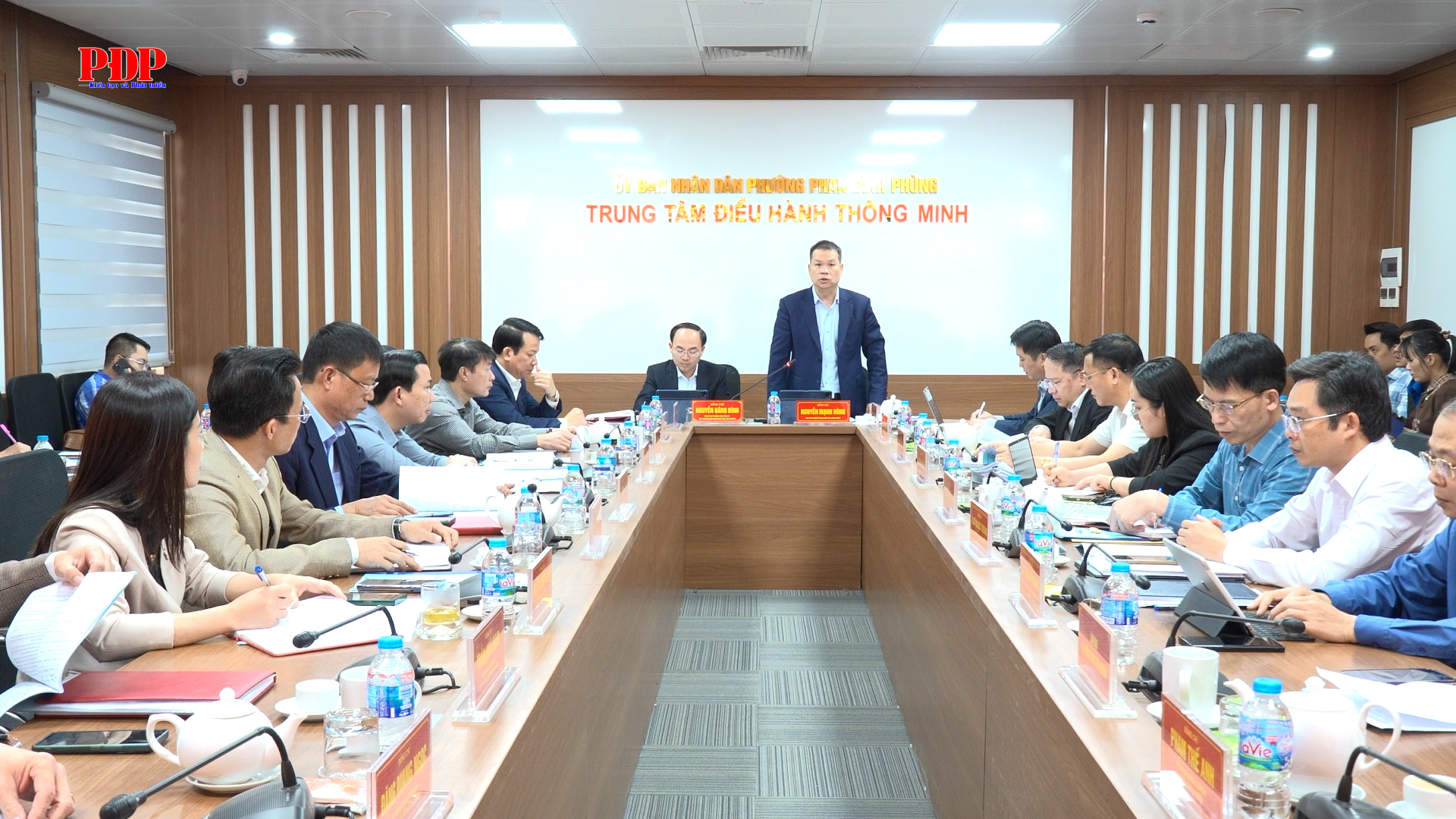 Đoàn kiểm tra giám sát số 16 của Bộ chính trị làm việc với Đảng ủy phường Phan Đình Phùng.