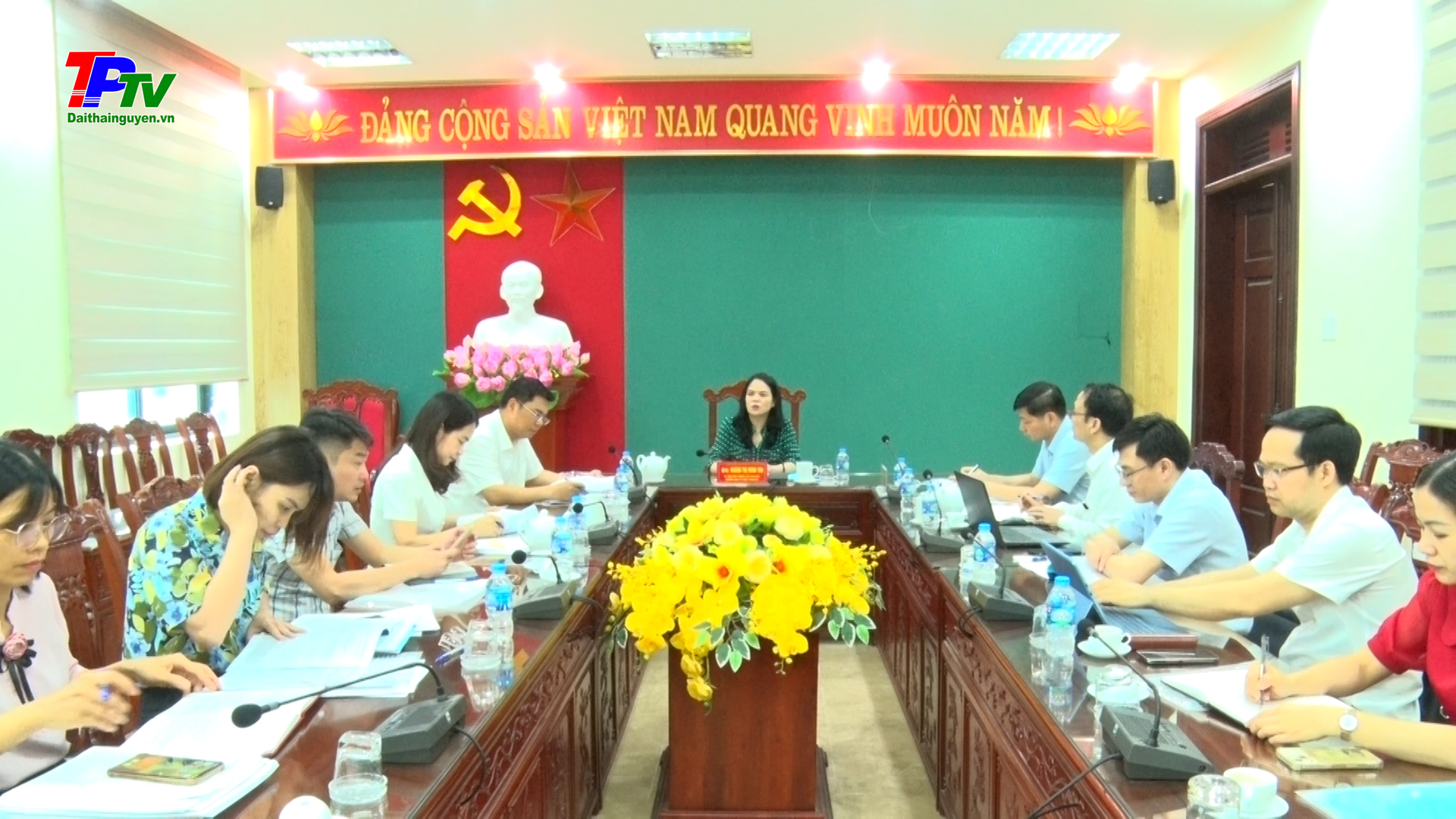 Duyệt Đại hội Chi bộ trường THPT Khánh Hoà và Đảng bộ Trung tâm Y tế thành phố, nhiệm kỳ 2025 - 2030.