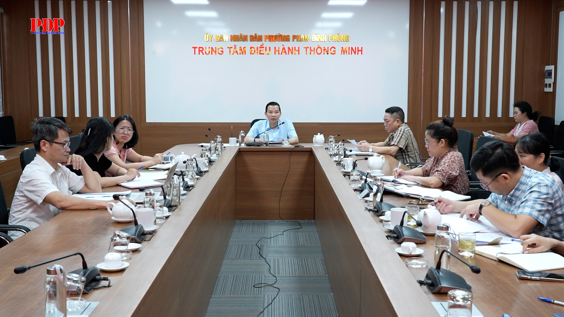 Giao ban Chủ tịch, các Phó Chủ tịch UBND phường Phan Đình Phùng.