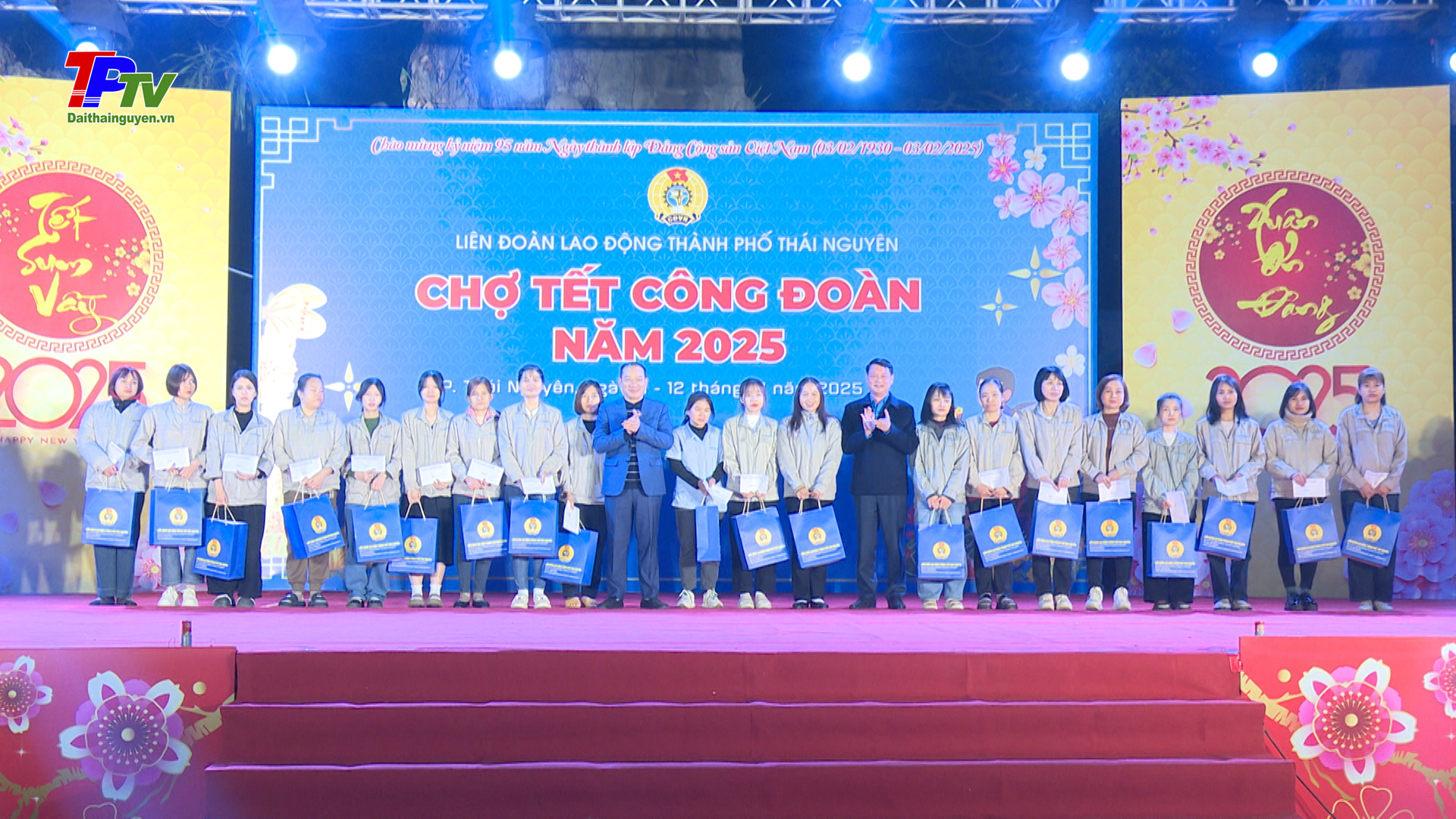 Khai mạc chương trình 