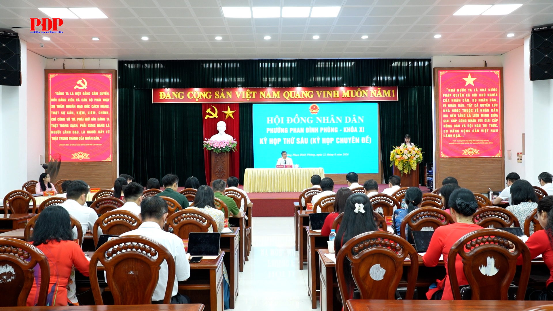 Kỳ họp thứ sáu (Kỳ họp chuyên đề) HĐND phường Phan Đình Phùng khóa XI.